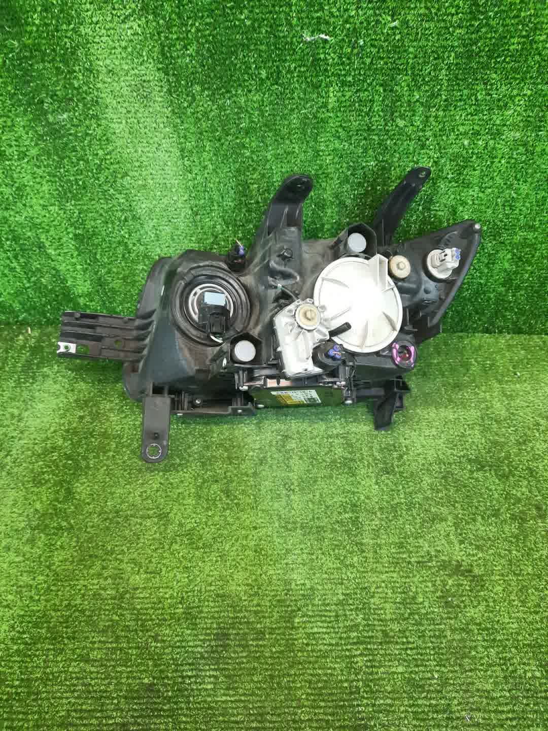 Фара правая передняя TOYOTA BB QNC20, QNC21, QNC25 3 ракурс