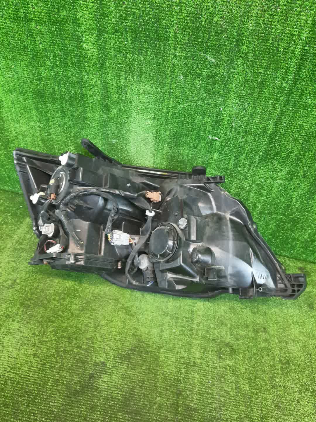 Фара левая передняя TOYOTA ALPHARD MNH15W, MNH10W, ANH15W, ANH10W 2 ракурс