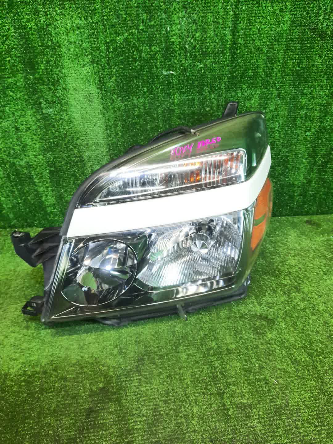 Фара левая передняя TOYOTA VOXY AZR60G, AZR65G 1 ракурс Фара левая передняя TOYOTA VOXY AZR60G, AZR65G 1 ракурс