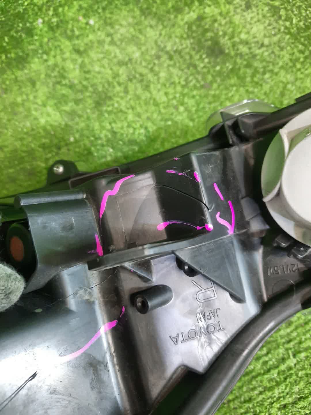 Фара правая передняя TOYOTA AQUA NHP10 5 ракурс