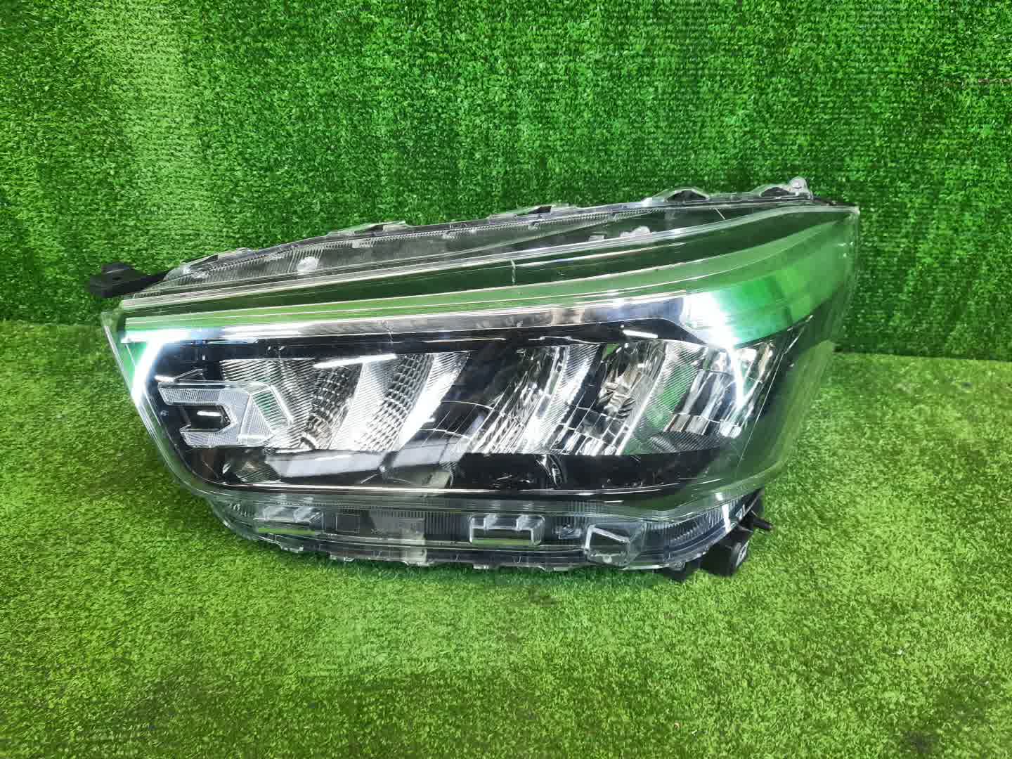 Фара левая передняя TOYOTA RAIZE, ROCKY A200A, A210A, A201A, A202A, A200S, A210S, A202S, A201S 1 ракурс