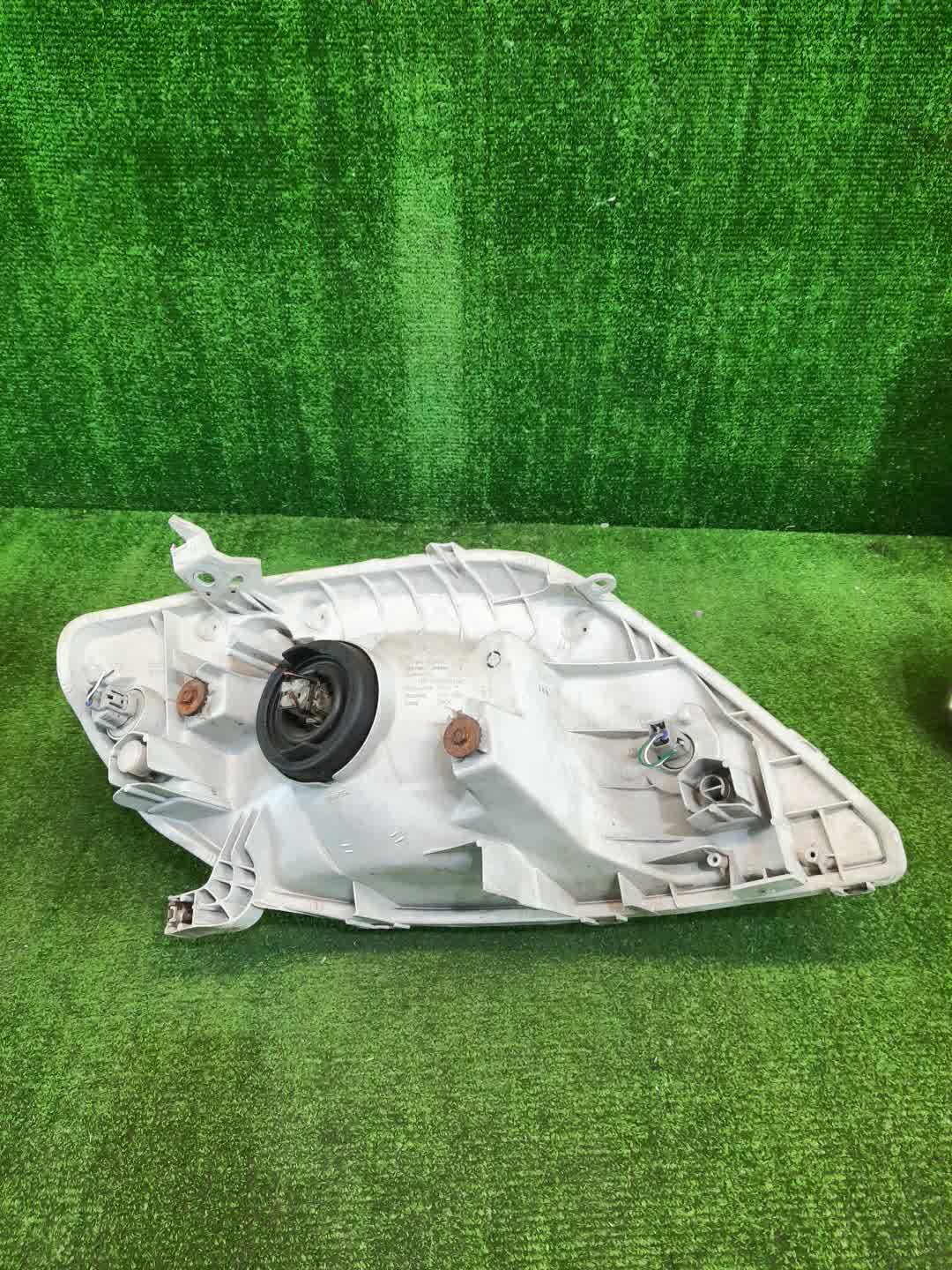 Фара левая передняя TOYOTA COROLLA, COROLLA FIELDER ZZE124, NZE121, NZE120, ZZE122, NZE124, CE121, NZE121G, ZZE123G, ZZE124G, ZZE122G, NZE124G , 1NZ-FE, 1ZZ-FE 3 ракурс