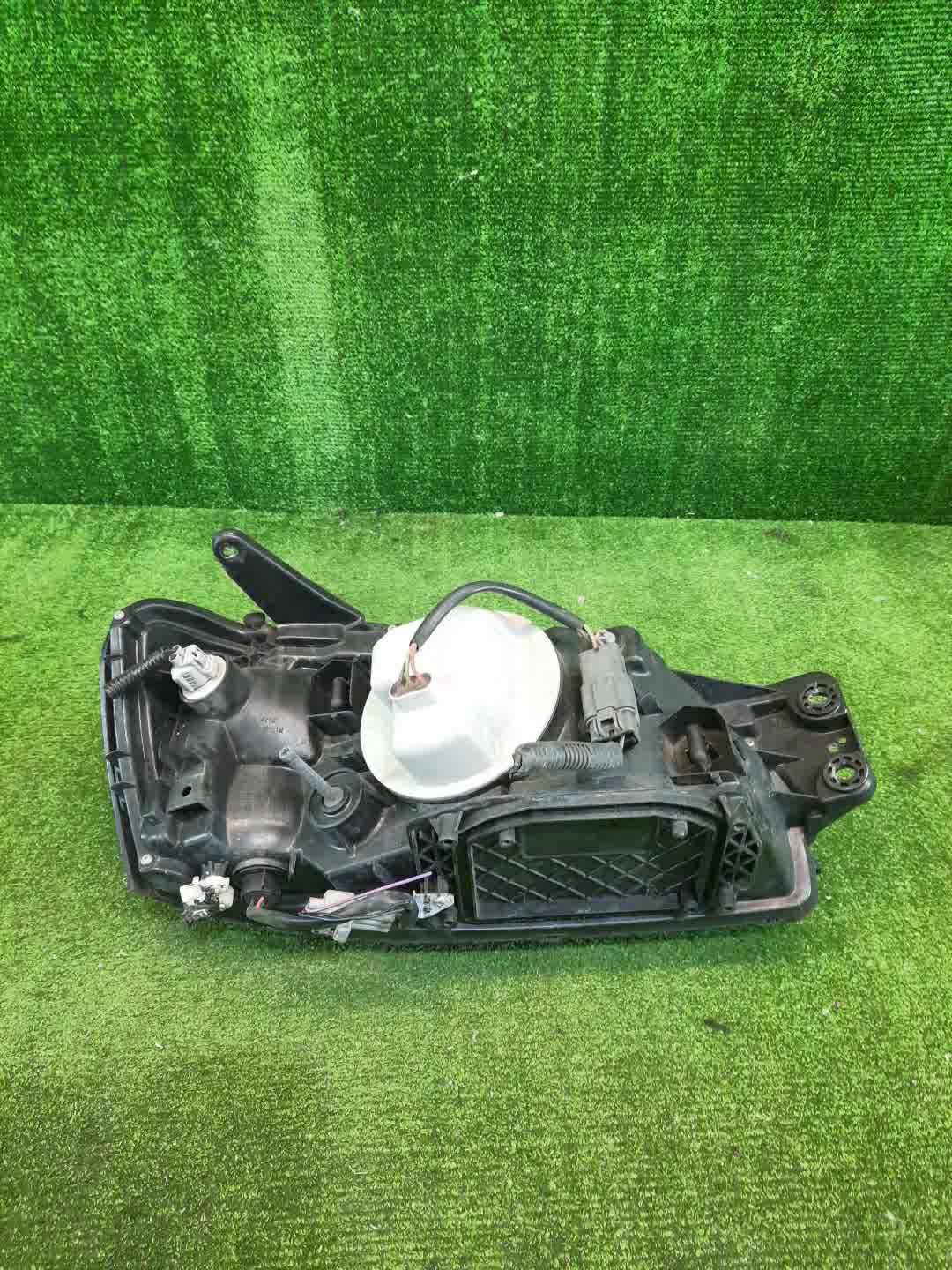 Фара левая передняя SUBARU LEGACY BH9, BE5, BH5, BHE, BHC, BE9 3 ракурс