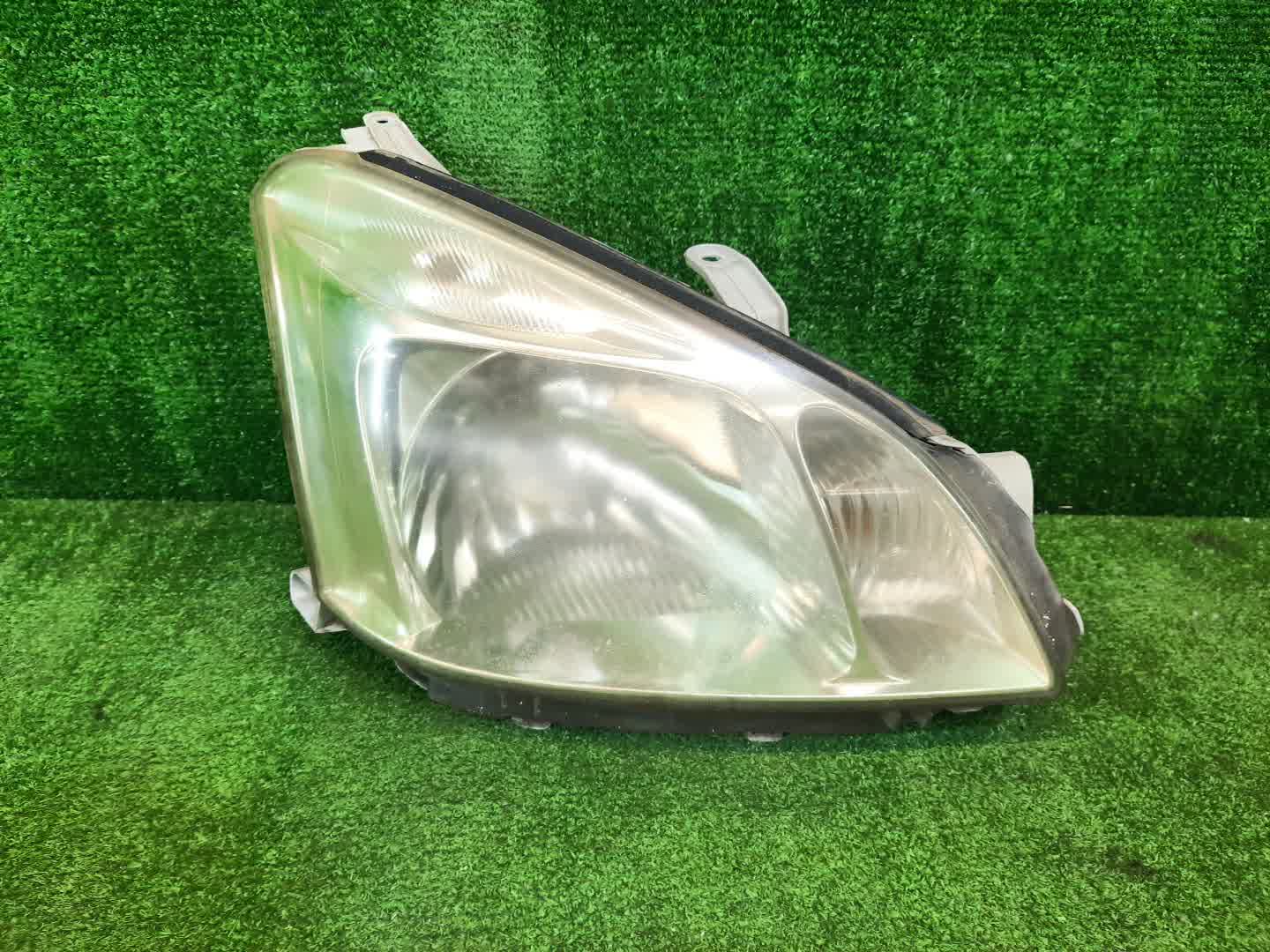 Фара правая передняя TOYOTA PREMIO ZZT240, NZT240, AZT240, ZZT245 1 ракурс