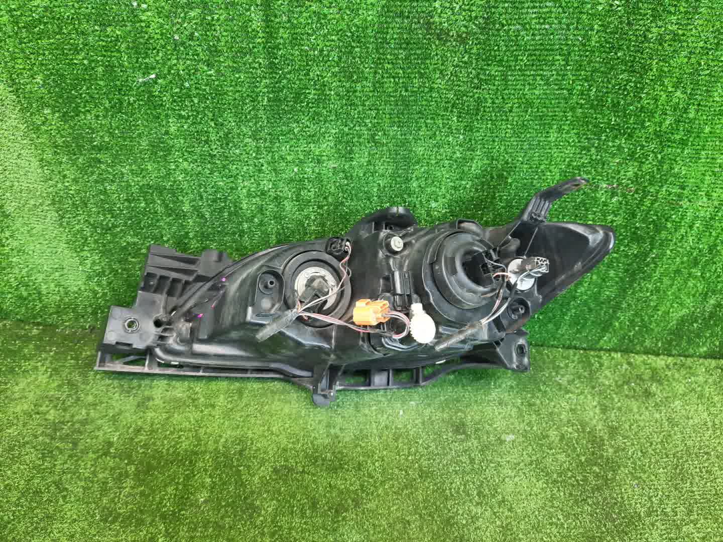 Фара правая передняя MAZDA AXELA, MAZDA 3, 3 BK5P, BK3P, BKEP, BK 2 ракурс