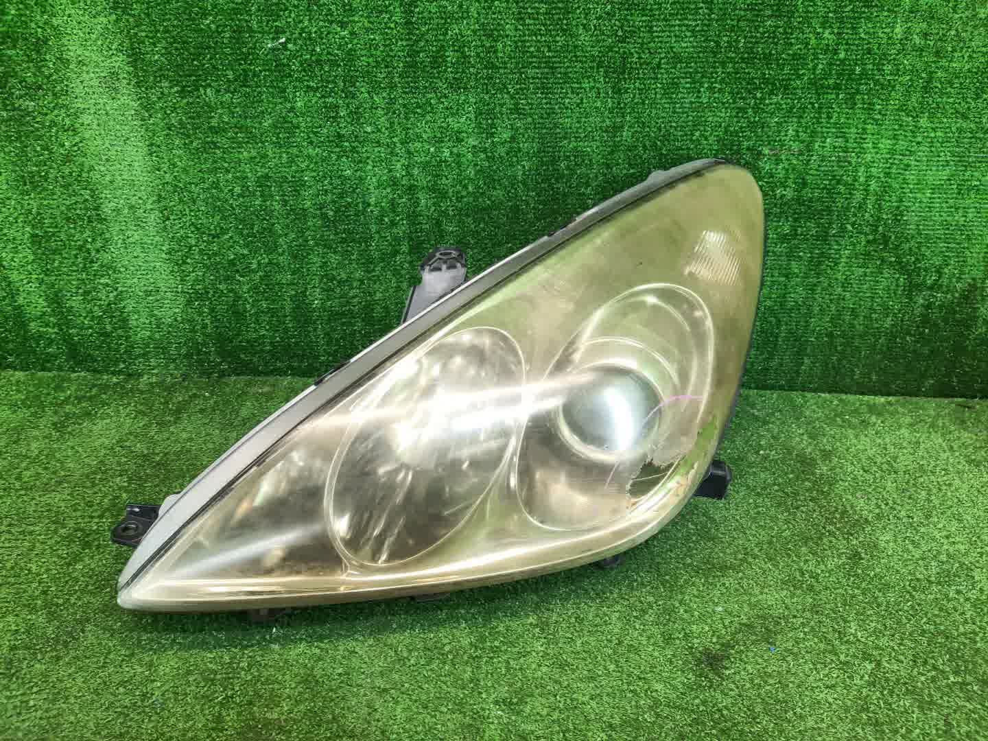 Фара левая передняя TOYOTA WINDOM MCV30 1 ракурс