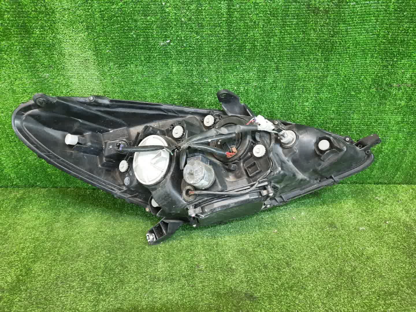 Фара левая передняя TOYOTA WINDOM MCV30 3 ракурс