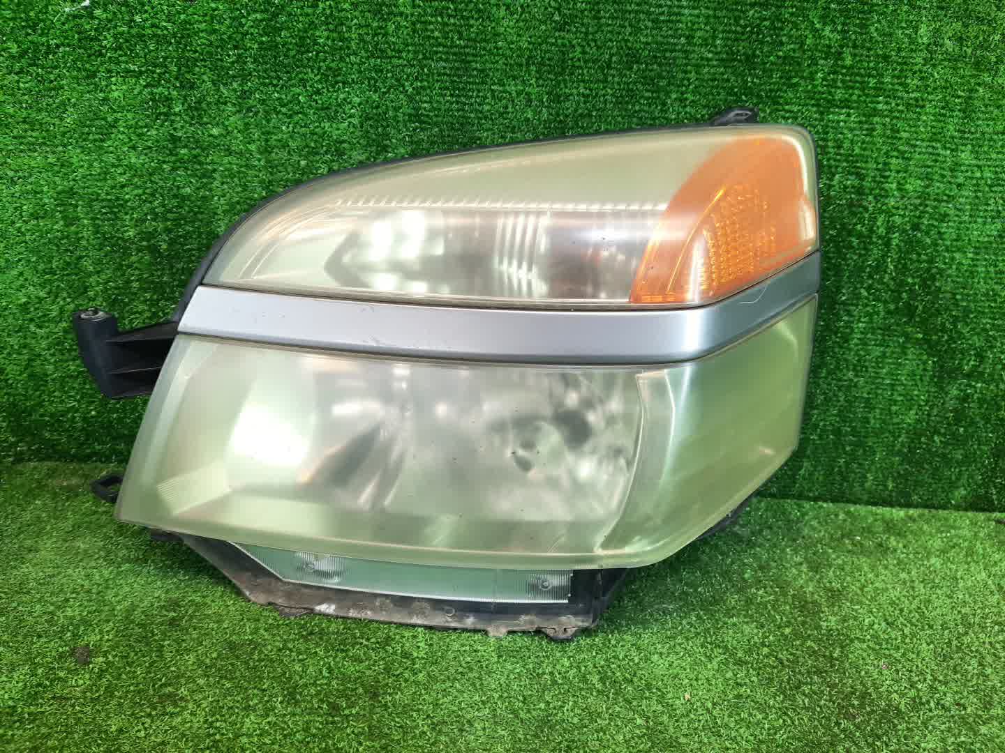 Фара левая передняя TOYOTA VOXY AZR60G, AZR65G 1 ракурс Фара левая передняя TOYOTA VOXY AZR60G, AZR65G 1 ракурс