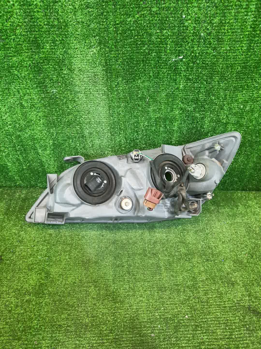 Фара правая передняя TOYOTA ALTEZZA, IS200, IS300 GXE10, SXE10, JCE10, JCE15 2 ракурс