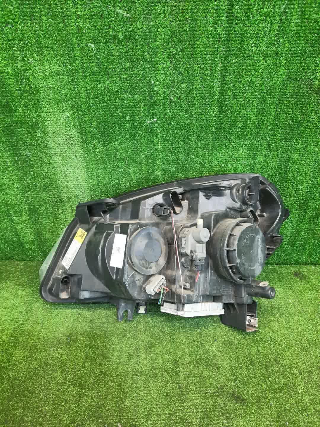 Фара правая передняя NISSAN DUALIS J10, KNJ10, KJ10, NJ10 3 ракурс Фара правая передняя NISSAN DUALIS J10, KNJ10, KJ10, NJ10 3 ракурс