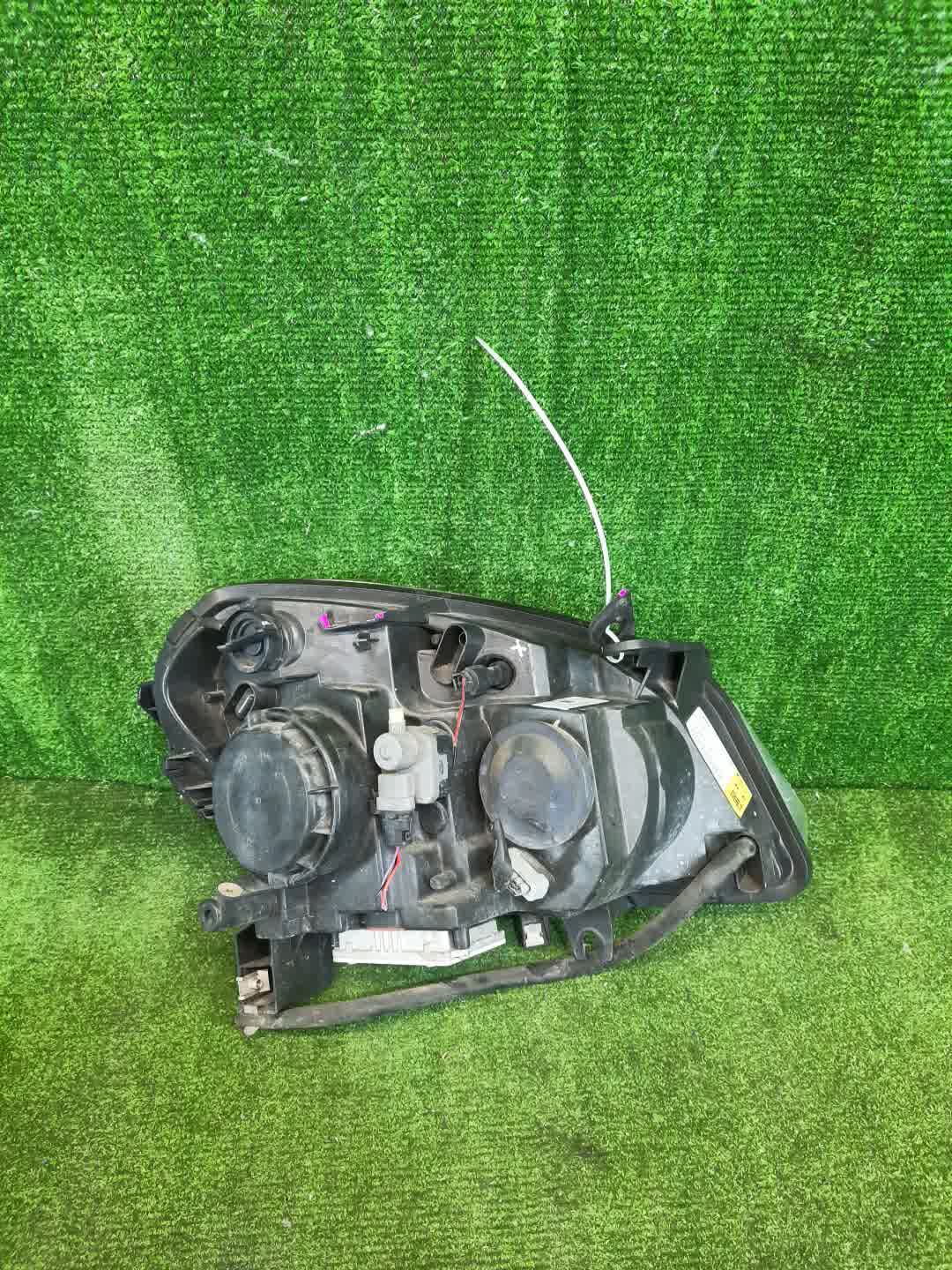 Фара левая передняя NISSAN DUALIS J10, KNJ10, KJ10, NJ10 2 ракурс Фара левая передняя NISSAN DUALIS J10, KNJ10, KJ10, NJ10 2 ракурс