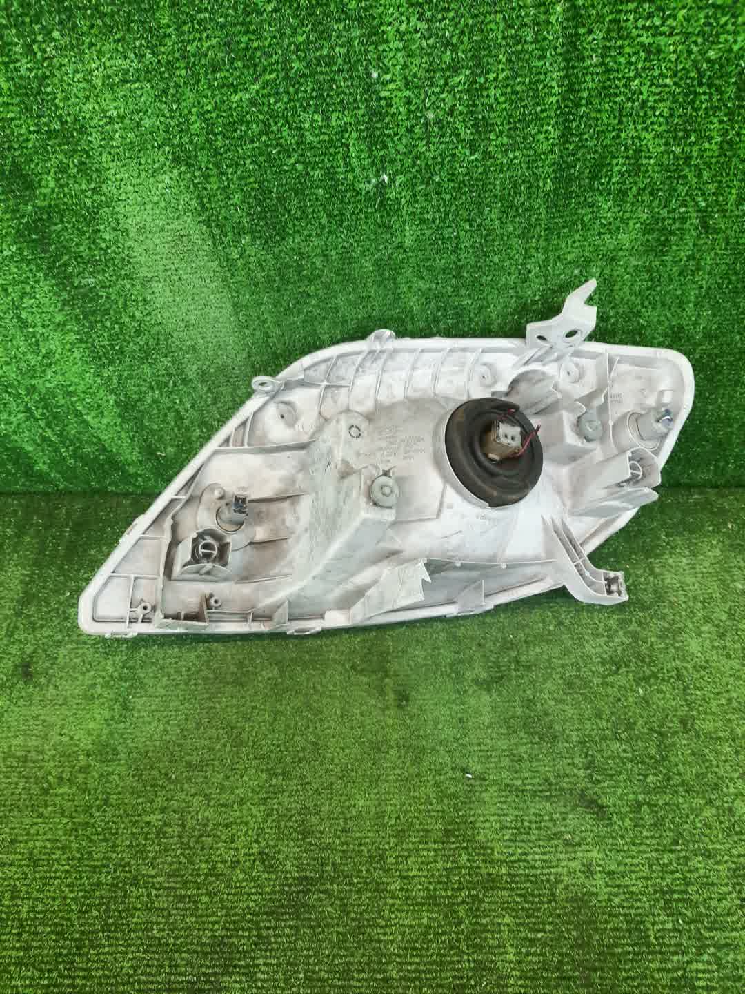 Фара правая передняя TOYOTA COROLLA, COROLLA FIELDER ZZE124, NZE121, NZE120, ZZE122, NZE124, CE121, NZE121G, ZZE123G, ZZE124G, ZZE122G, NZE124G , 1NZ-FE, 1ZZ-FE 4 ракурс