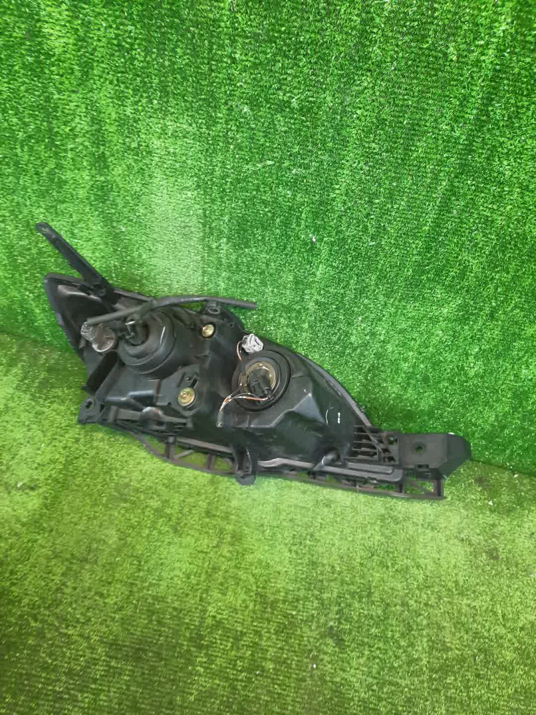Фара левая передняя MAZDA AXELA, MAZDA 3, 3 BK5P, BK3P, BKEP, BK 2 ракурс
