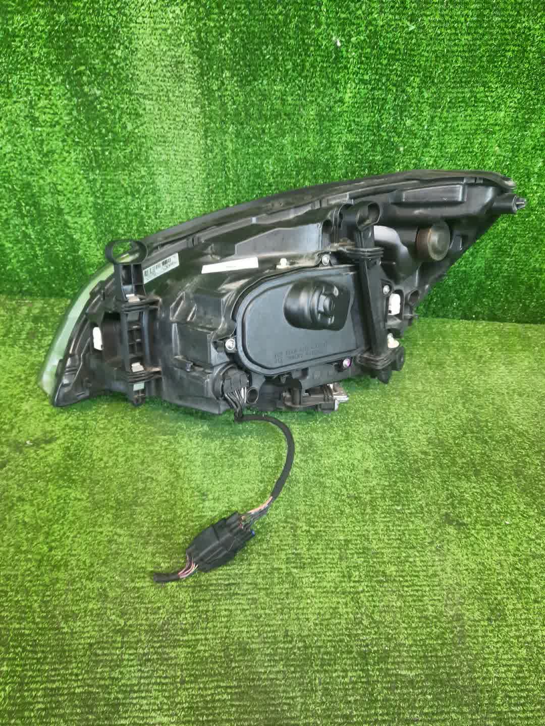 Фара правая передняя VOLVO V60, S60 FW45, FW47, FW, FW52, FW48, FW90, FS44, FS47, FS40, FS45, FS70, FS, Y20, FS48, FS84, FS90 3 ракурс