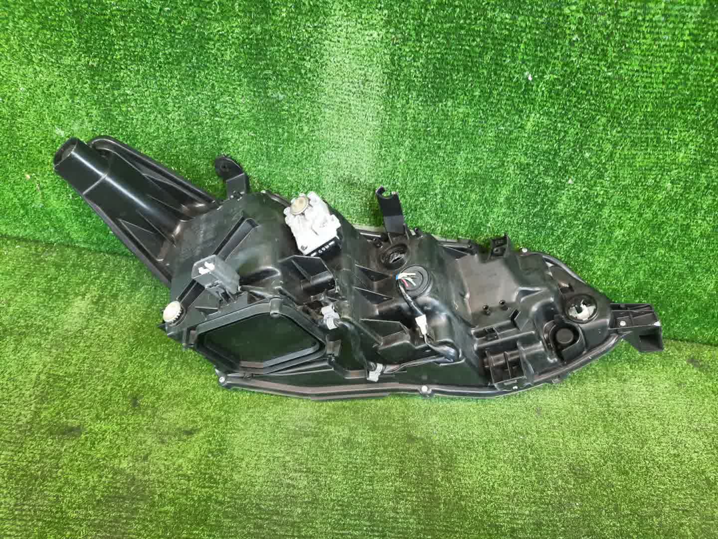 Фара левая передняя TOYOTA COROLLA FIELDER, COROLLA  AXIO ZRE162G, NZE164G, NZE161G, NKE165G, NRE161G, NZE161, NZE164, NRE161, NKE165, ZRE162, NRE160 5 ракурс