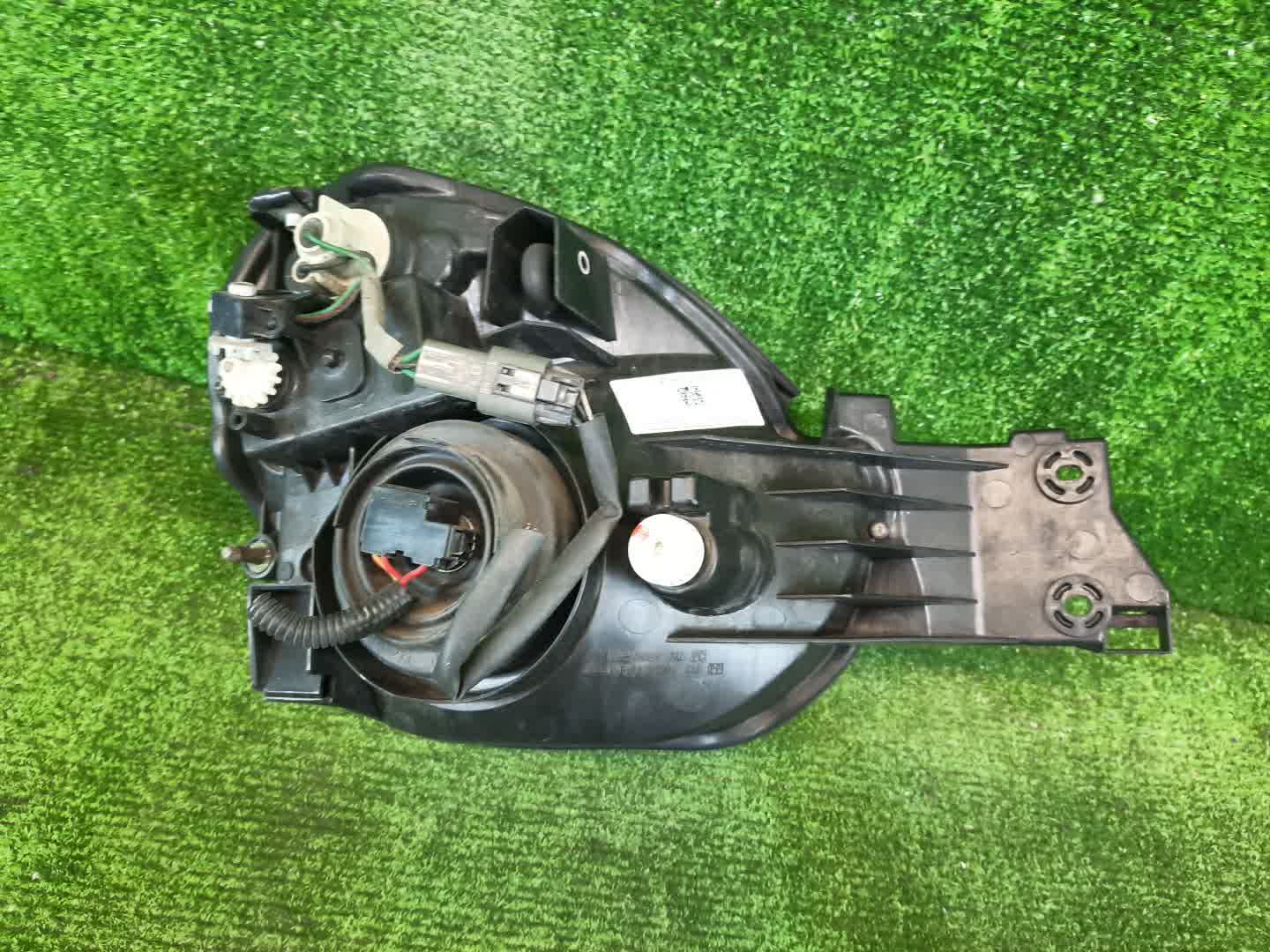 Фара левая передняя SUBARU IMPREZA WRX, IMPREZA GDA, GGA, GDD, GG2, GG9, GGD, GG3, GGC, GD3, GD2, GD9 2 ракурс