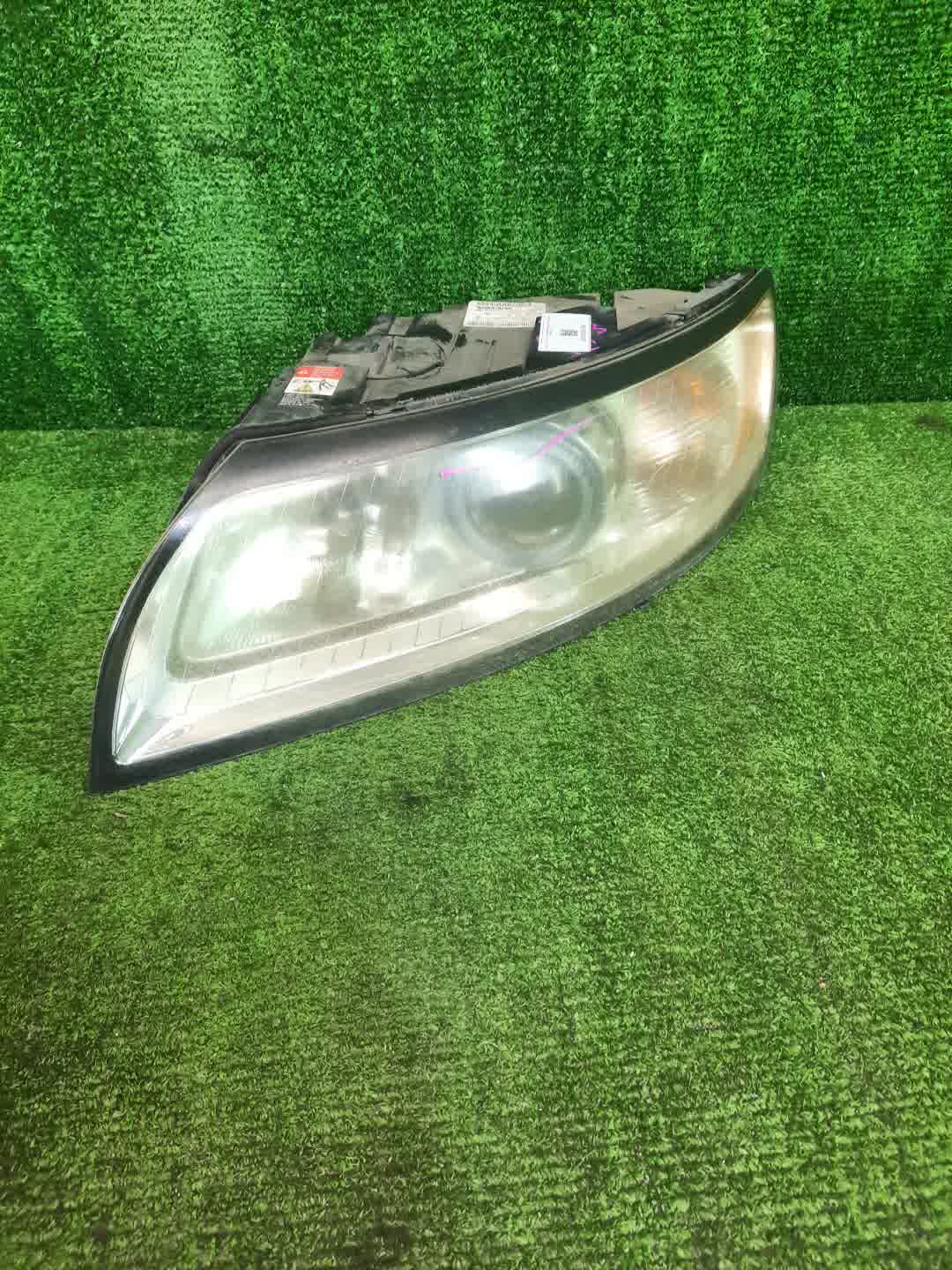 Фара левая передняя VOLVO S40, V50 MS20, MS21, MS76, MS77, MS84, MS50, MS58, MH67, MS68, MH68, MS, MS75, MS43, MS38, MS66, MW20, MW67, MW75, MW76, MW77, MW84, MJ68, MJ67, MW50, MW68, MW21, MW, MW38, MW43, MW66 1 ракурс Фара левая передняя VOLVO S40, V50 MS20, MS21, MS76, MS77, MS84, MS50, MS58, MH67, MS68, MH68, MS, MS75, MS43, MS38, MS66, MW20, MW67, MW75, MW76, MW77, MW84, MJ68, MJ67, MW50, MW68, MW21, MW, MW38, MW43, MW66 1 ракурс