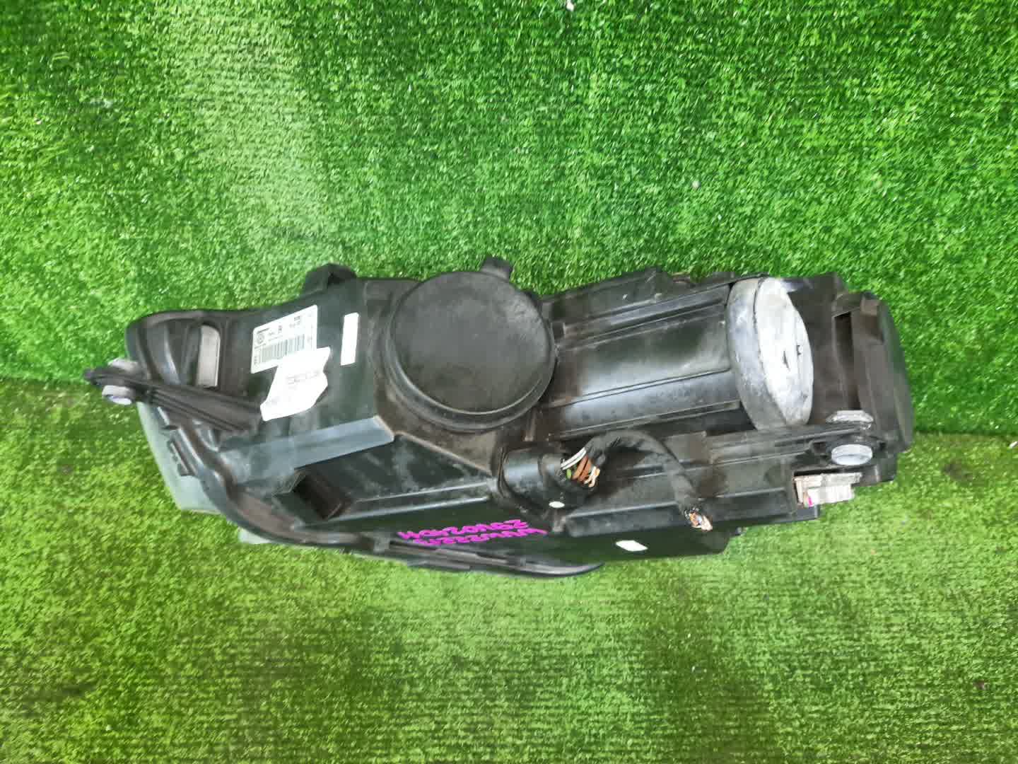 Фара правая передняя VOLKSWAGEN SCIROCCO 137 2 ракурс