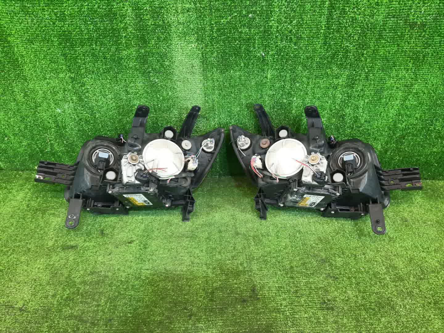 Фара левая передняя TOYOTA BB QNC20, QNC21, QNC25 2 ракурс