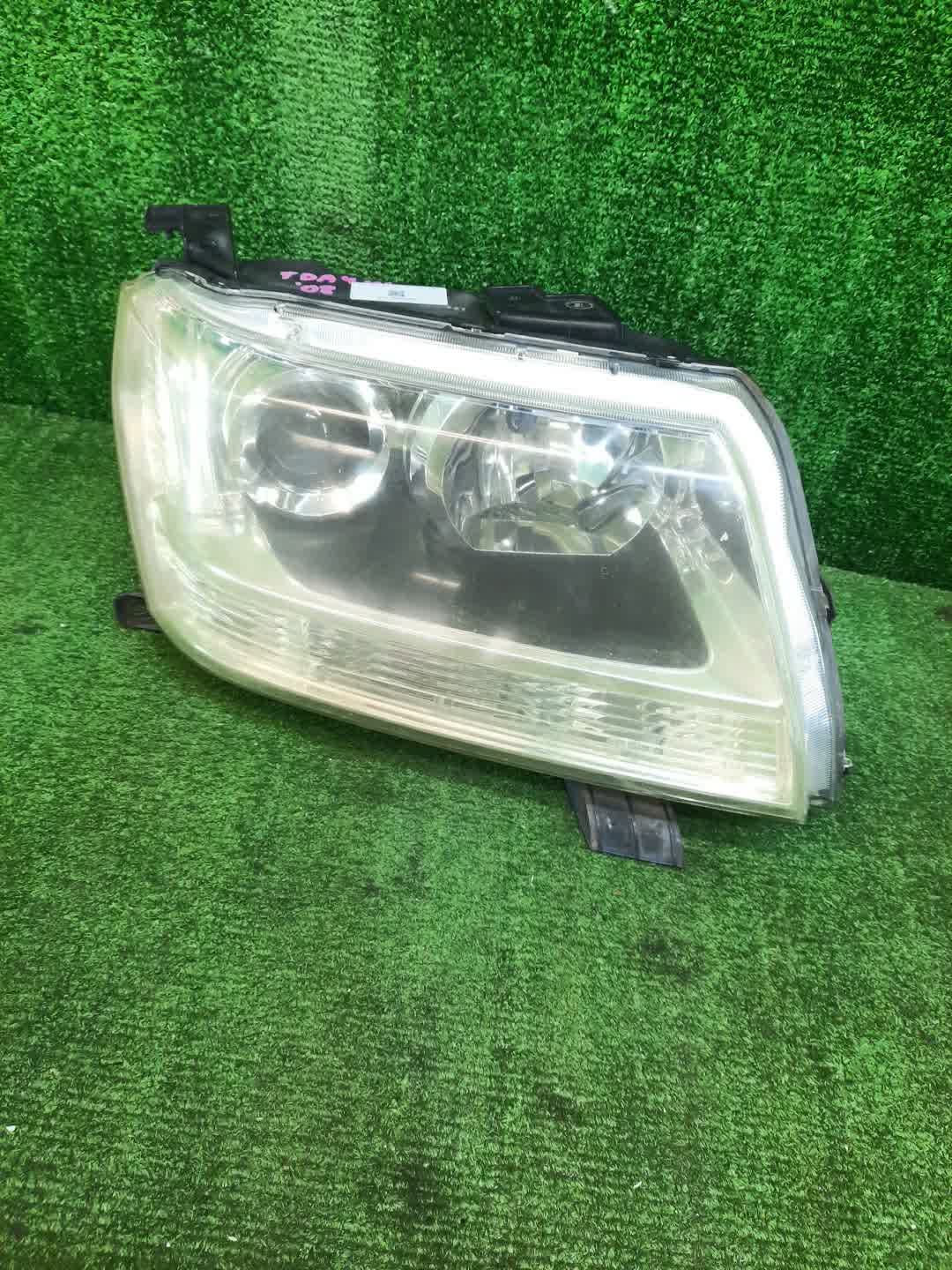 Фара правая передняя SUZUKI ESCUDO, GRAND VITARA TDB4W, TD94W, TD54W, TDA4W, TDB4, TE94, TD54, JT 1 ракурс