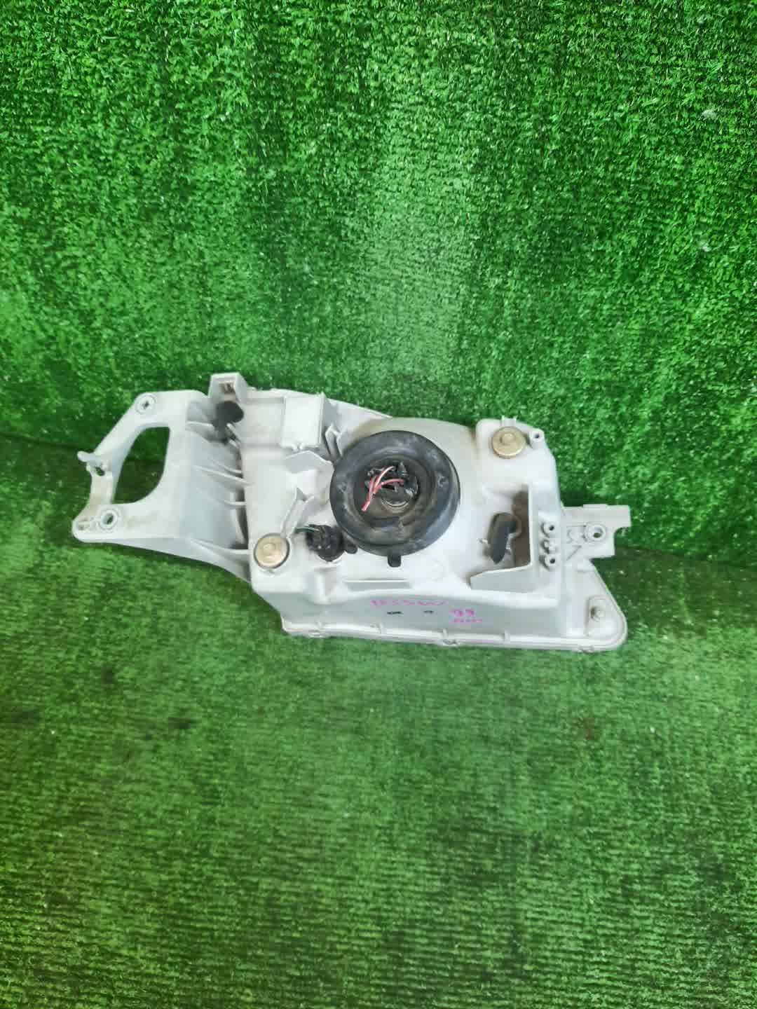 Фара левая передняя MAZDA FAMILIA, 323 BJ5W, BJ5P, BJEP, BJFW, BJ8W, BJ3P, BJFP, BJ 2 ракурс