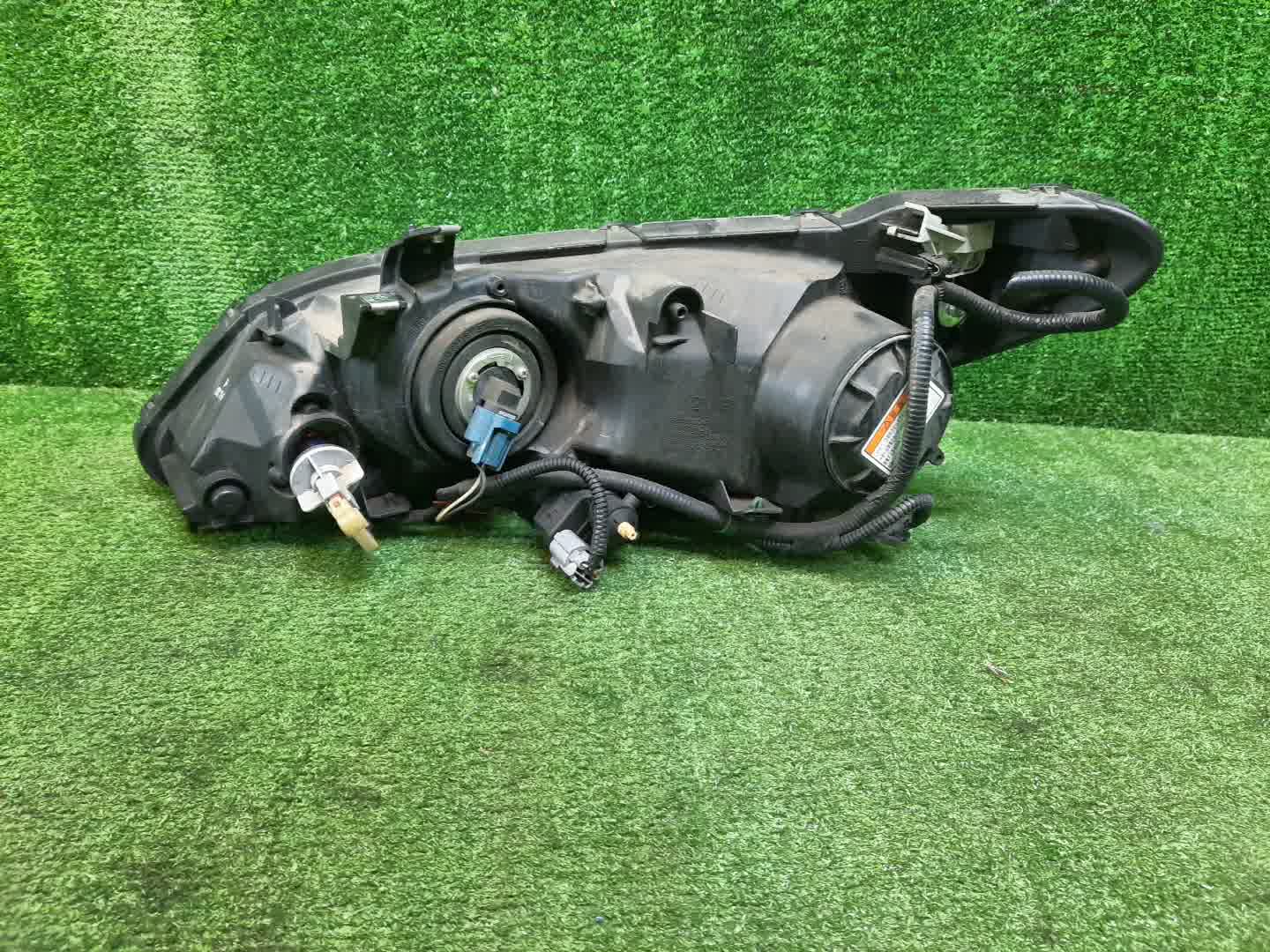 Фара правая передняя HONDA CIVIC FD2, FD1, FD3 2 ракурс