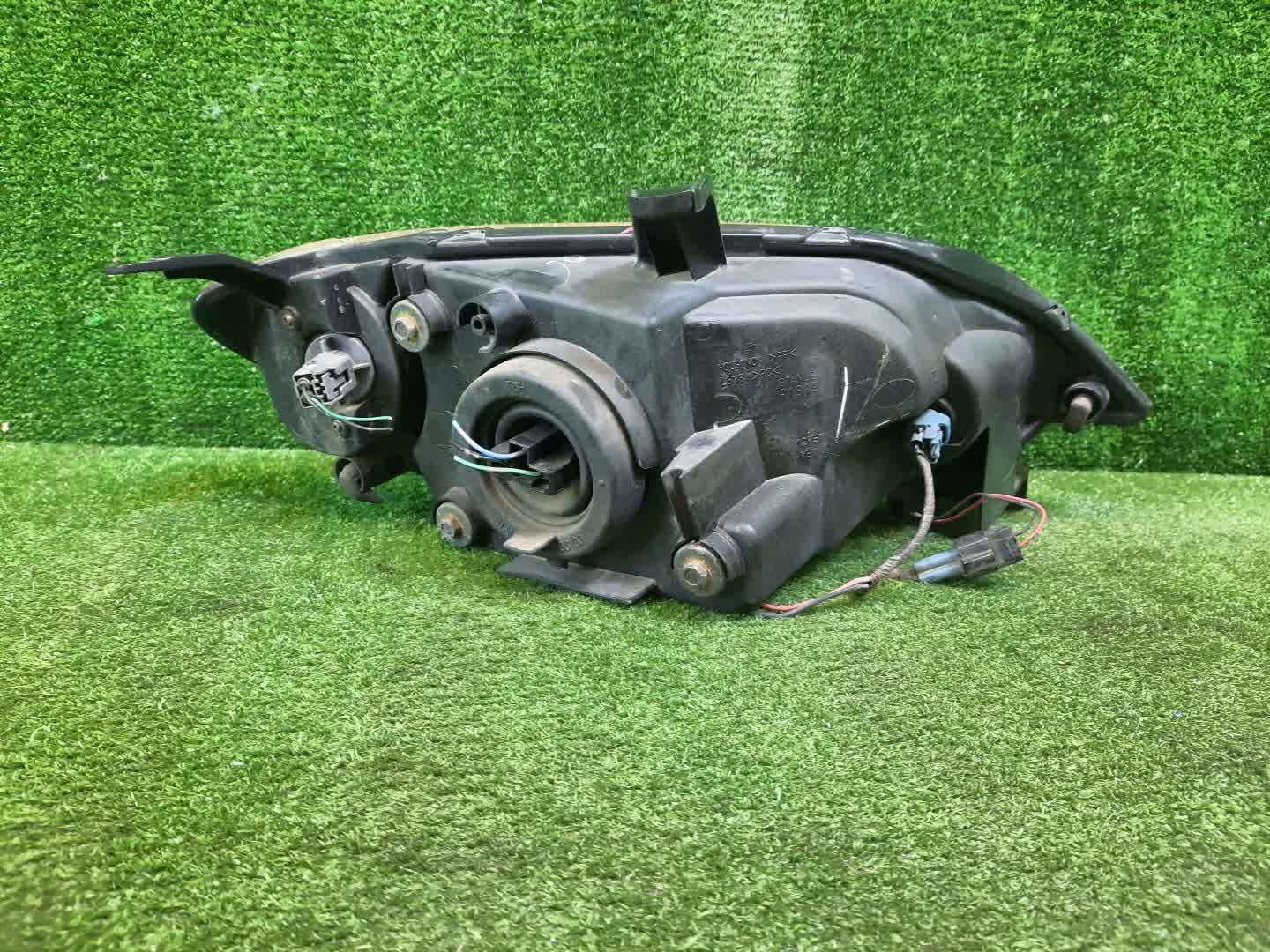 Фара левая передняя MAZDA DEMIO DY3W, DY5W, DY3R 3 ракурс