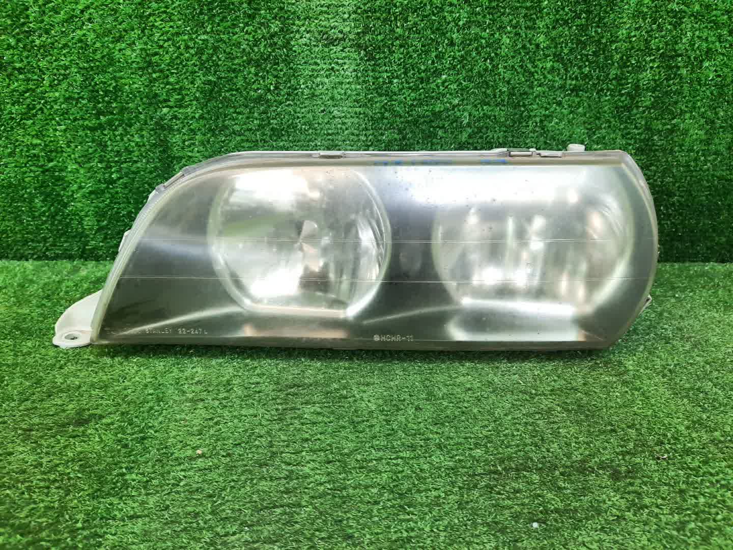 Фара левая передняя TOYOTA CHASER GX100, JZX100, JZX101, LX100, GX105, JZX105, SX100 1 ракурс