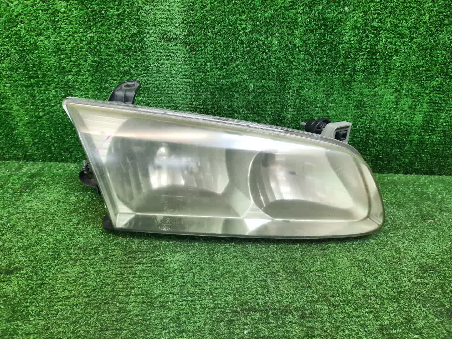 Фара правая передняя TOYOTA CAMRY GRACIA MCV21W, MCV25W, SXV20W, MCV20W, SXV25W 1 ракурс