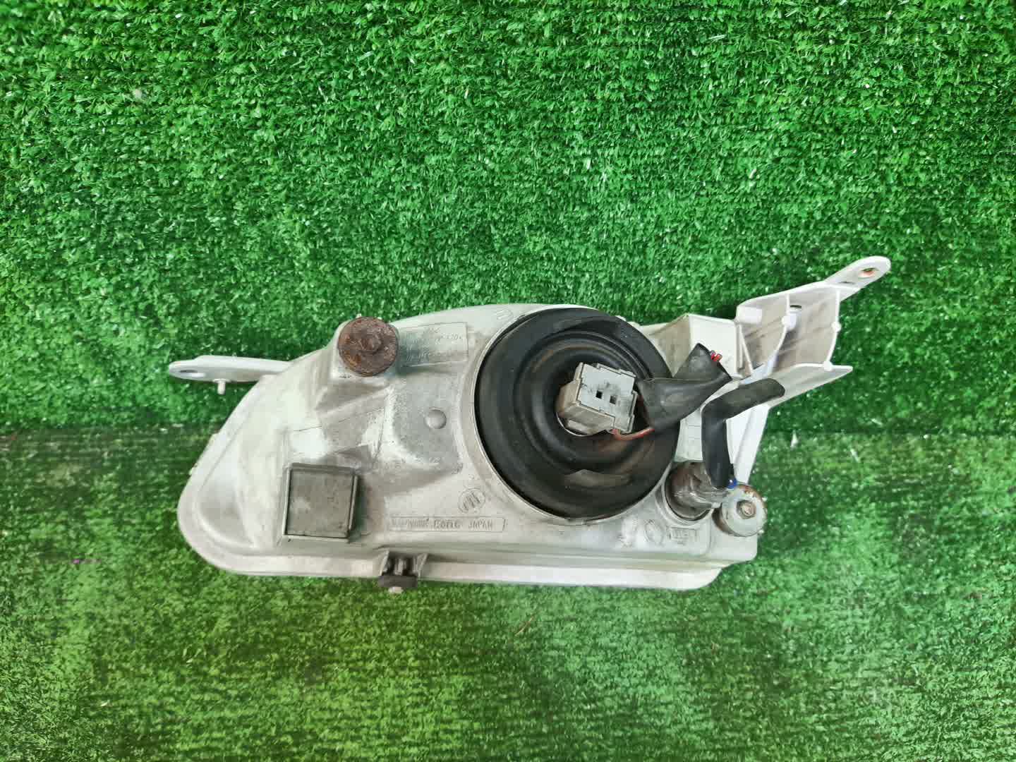 Фара правая передняя TOYOTA COROLLA AE111, AE114, AE110, EE111, CE110, CE114 3 ракурс