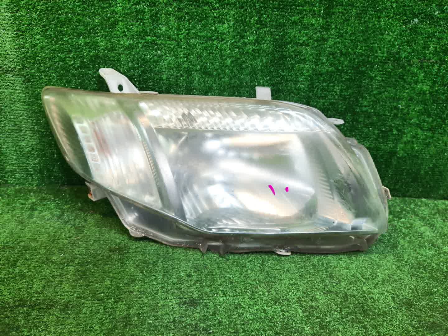 Фара правая передняя TOYOTA AXIO, COROLLA FIELDER, COROLLA  AXIO, FIELDER NZE141, NZE144, ZRE142, ZRE144, ZRE144G, ZRE142G, NZE144G, NZE141G 1 ракурс