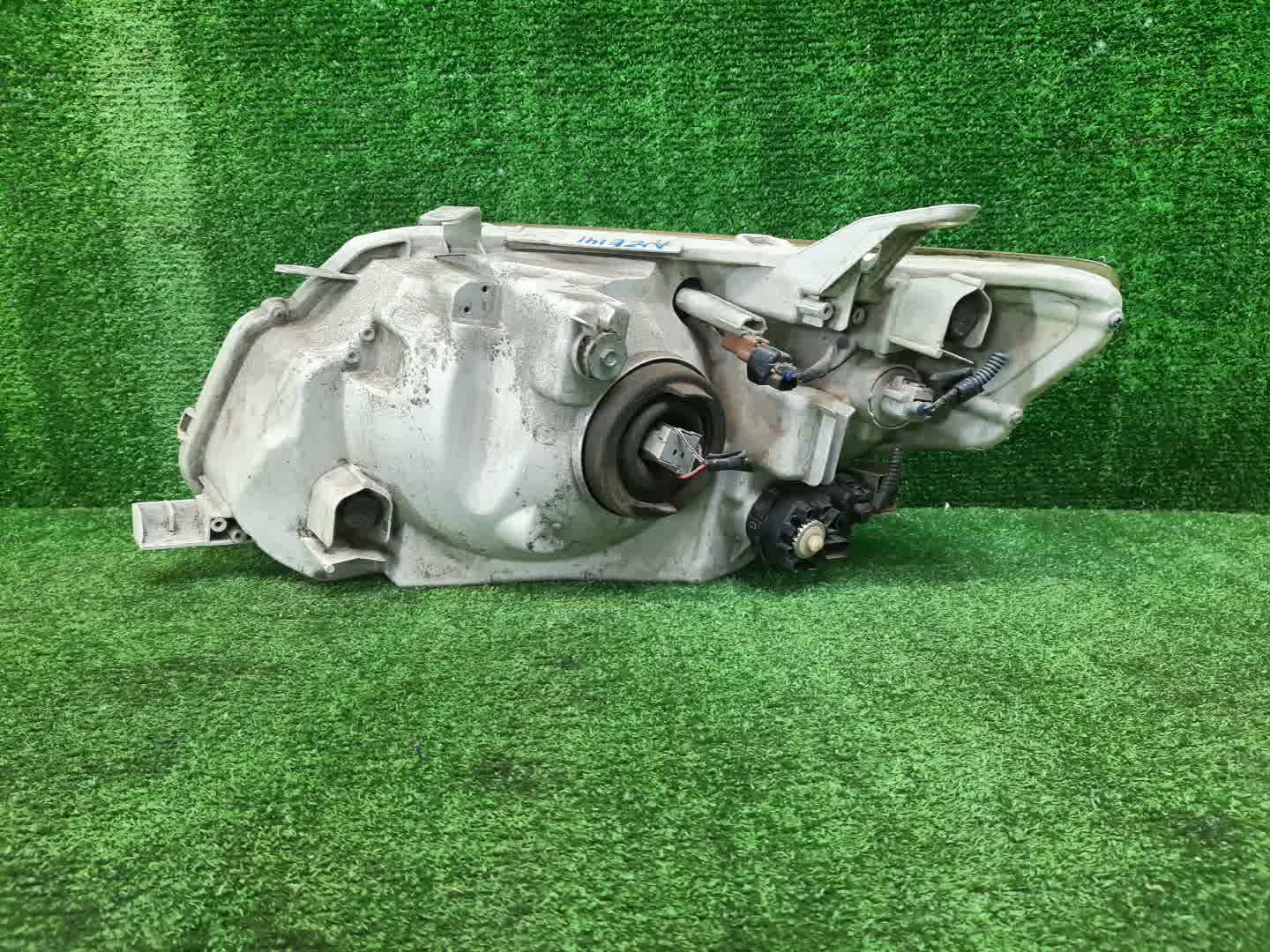 Фара правая передняя TOYOTA AXIO, COROLLA FIELDER, COROLLA  AXIO, FIELDER NZE141, NZE144, ZRE142, ZRE144, ZRE144G, ZRE142G, NZE144G, NZE141G 3 ракурс