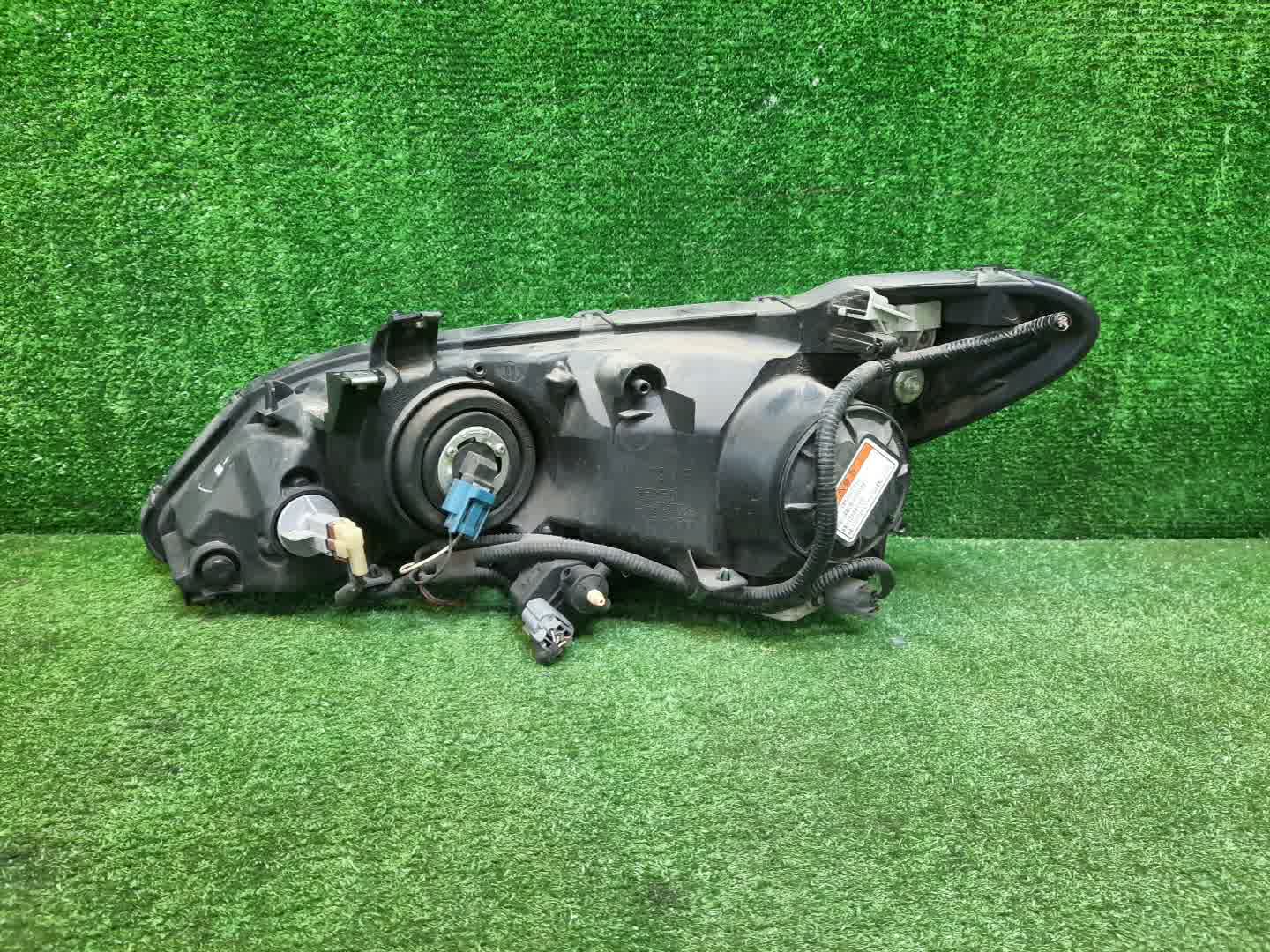 Фара правая передняя HONDA CIVIC FD2, FD1, FD3 2 ракурс