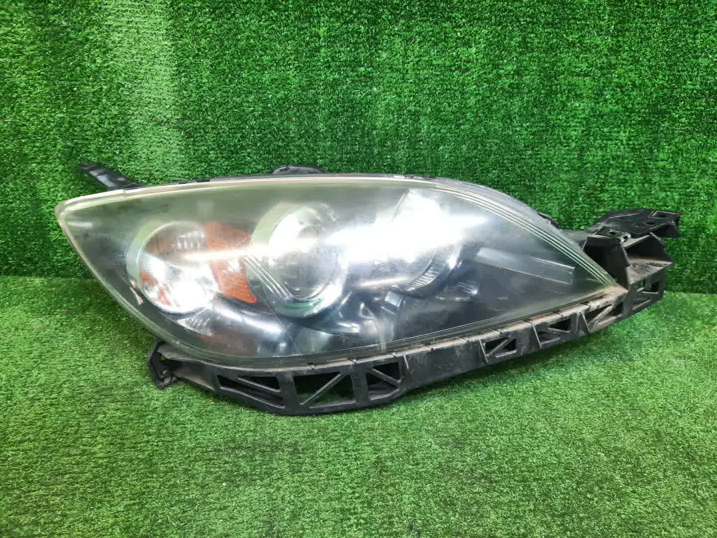 Фара правая передняя MAZDA AXELA, MAZDA 3, 3 BK5P, BK3P, BKEP, BK 1 ракурс