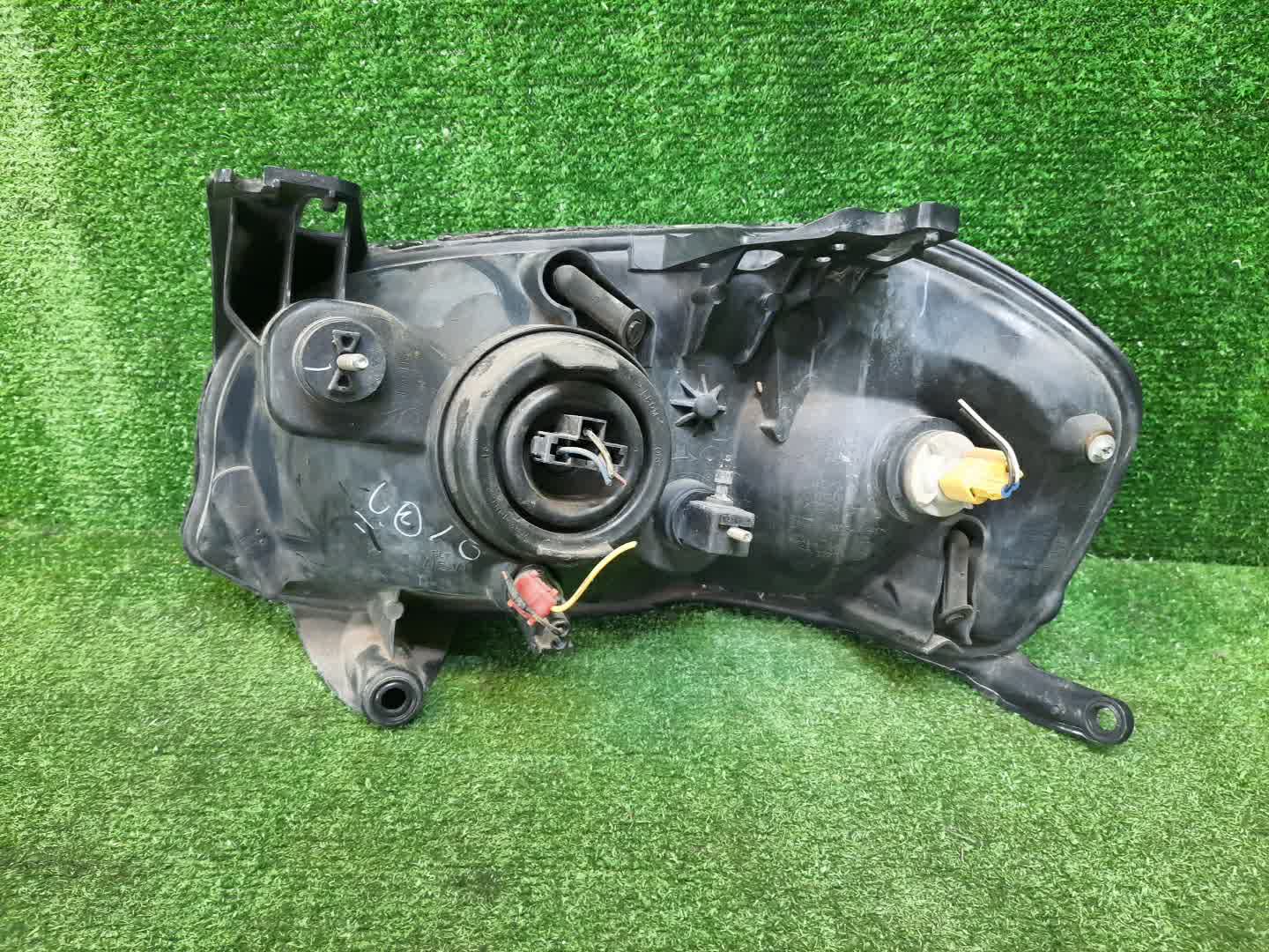 Фара правая передняя MAZDA TRIBUTE EP3W 3 ракурс