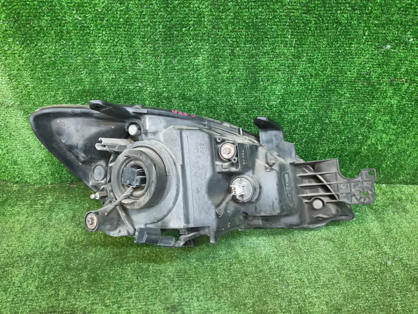 Фара левая передняя MITSUBISHI LANCER CEDIA, LANCER CS3W, CS9W, CS9A, CS1A, CS2A, CS2W, CS5W, CS5A, CS3A, CS6A, CS2V 2 ракурс