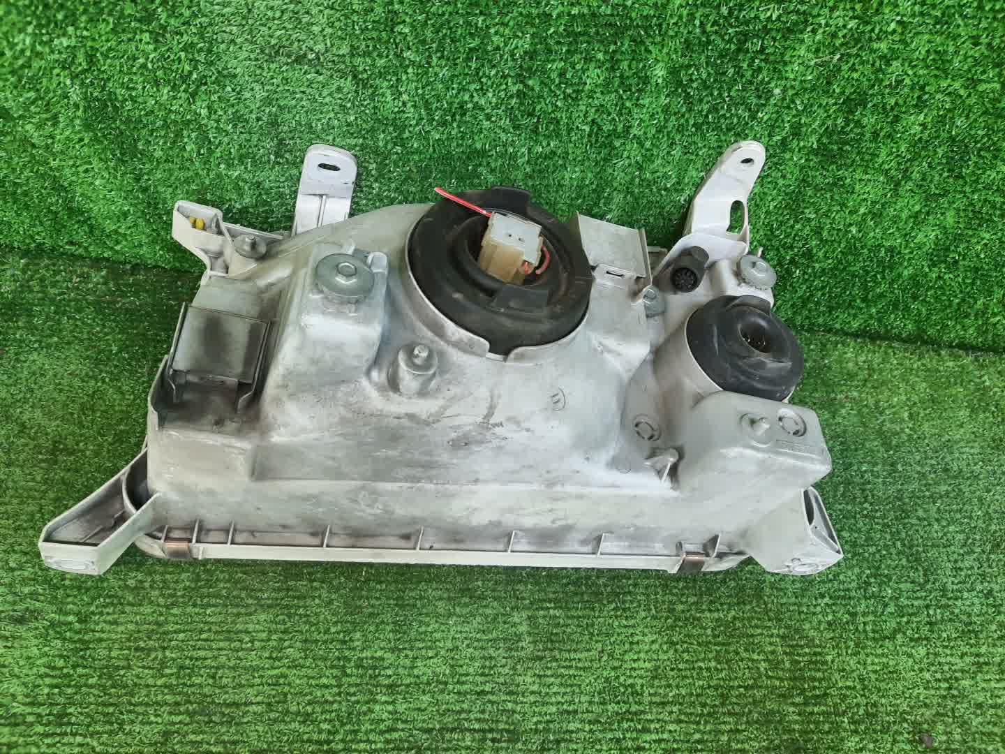 Фара правая передняя TOYOTA CROWN JZS151, JZS155, GS151, LS151, JZS157, JZS153 4 ракурс