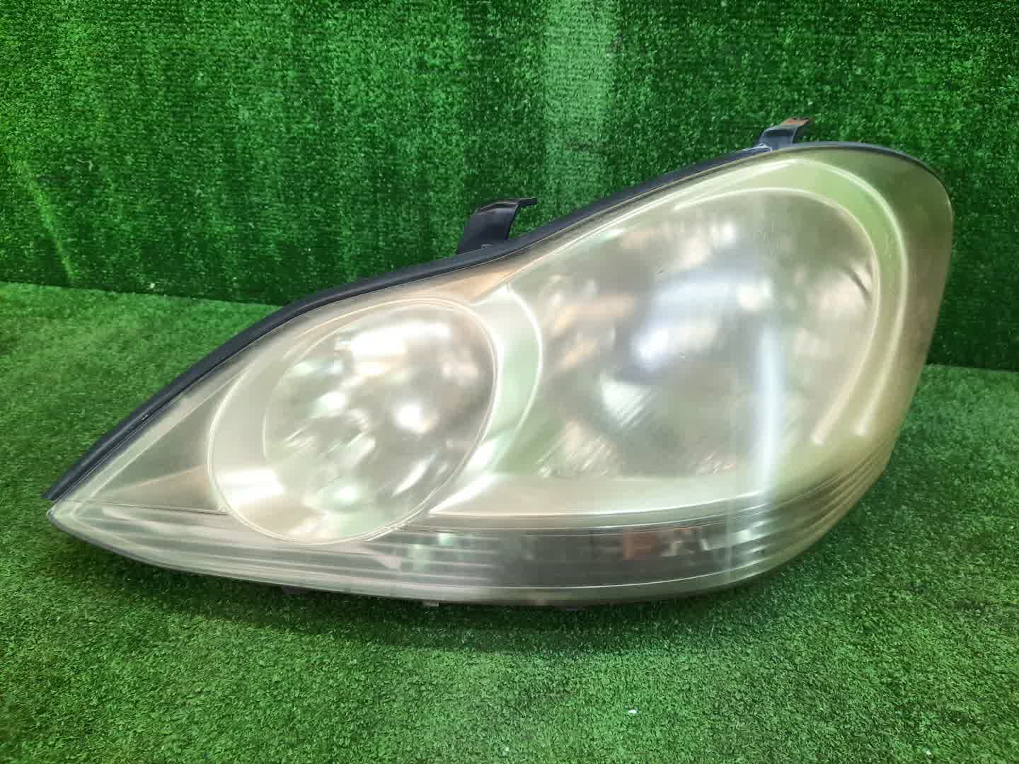 Фара левая передняя TOYOTA IPSUM ACM21W, ACM26W 1 ракурс Фара левая передняя TOYOTA IPSUM ACM21W, ACM26W 1 ракурс