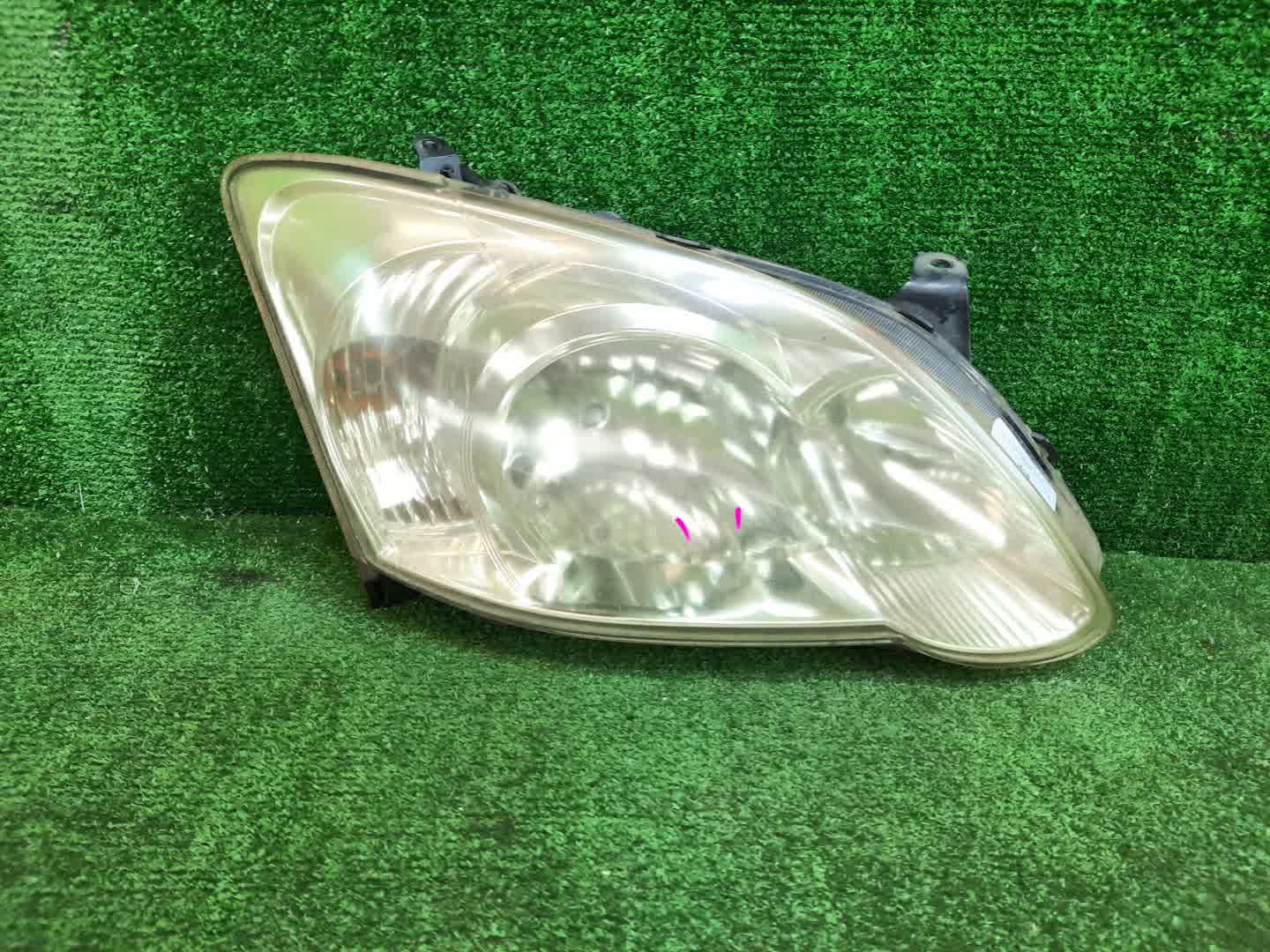 Фара правая передняя TOYOTA ALLEX, COROLLA RUNX ZZE124, NZE121, ZZE122, ZZE123, NZE124 1 ракурс