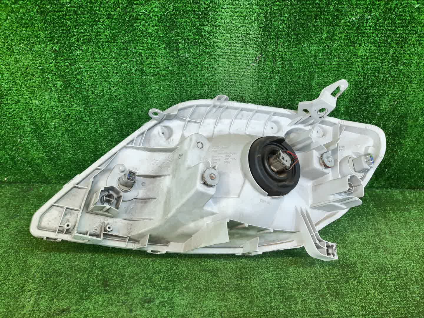 Фара правая передняя TOYOTA COROLLA, COROLLA FIELDER ZZE124, NZE121, NZE120, ZZE122, NZE124, CE121, NZE121G, ZZE123G, ZZE124G, ZZE122G, NZE124G , 1NZ-FE, 1ZZ-FE 3 ракурс