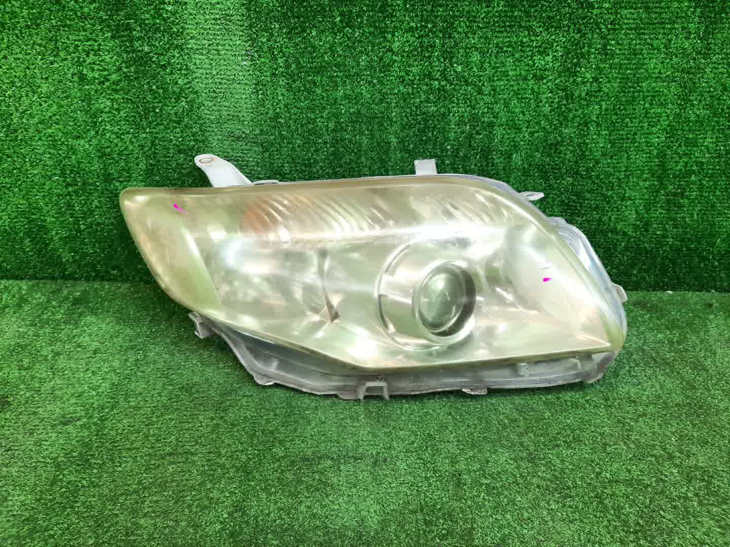 Фара правая передняя TOYOTA AXIO, COROLLA FIELDER, COROLLA  AXIO, FIELDER NZE141, NZE144, ZRE142, ZRE144, ZRE144G, ZRE142G, NZE144G, NZE141G 1 ракурс