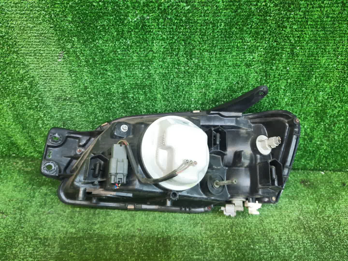Фара правая передняя SUBARU LEGACY BH9, BE5, BH5, BHE, BHC, BE9 2 ракурс