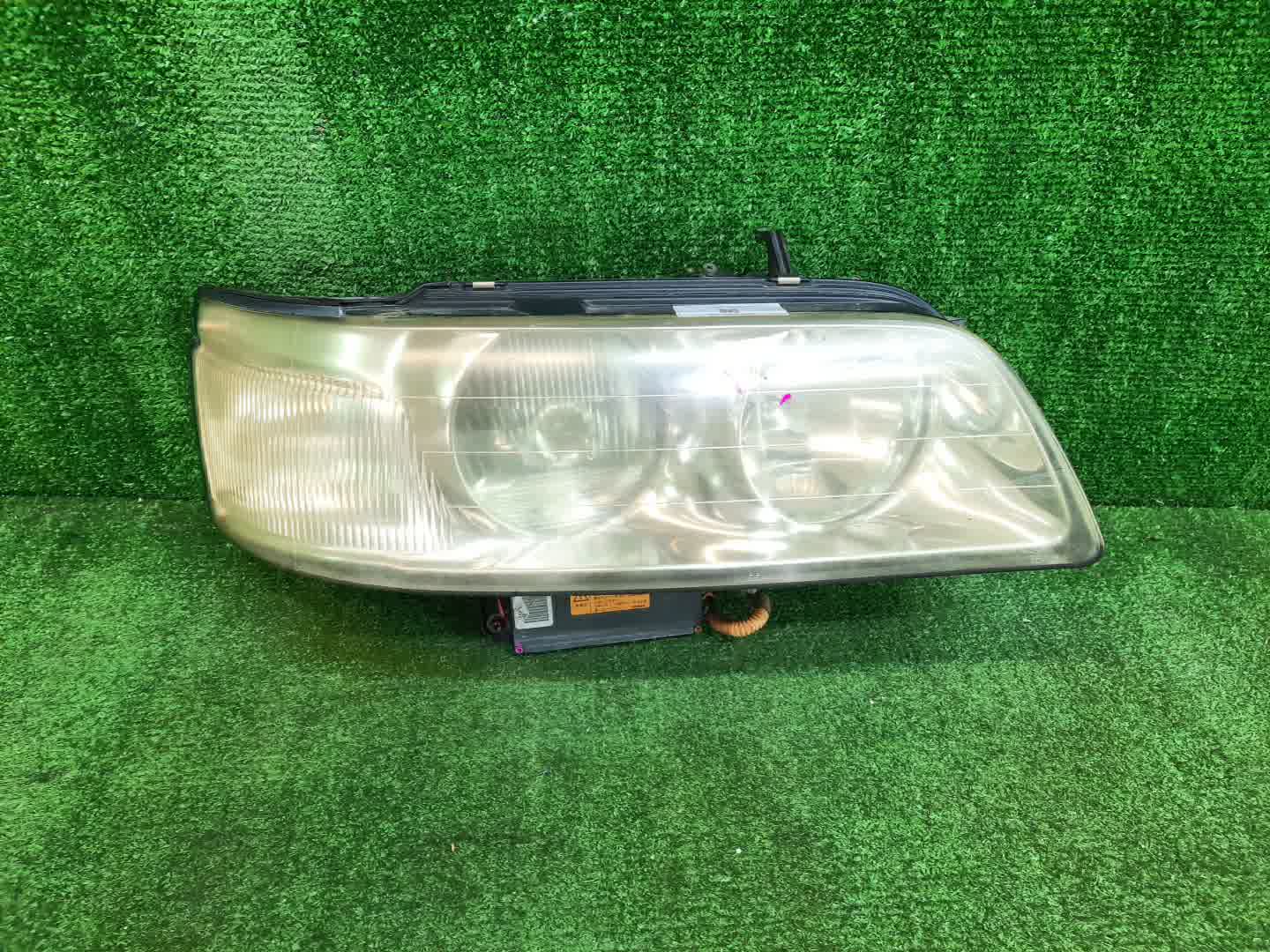 Фара правая передняя NISSAN LAUREL HC35, GNC35, GC35 1 ракурс