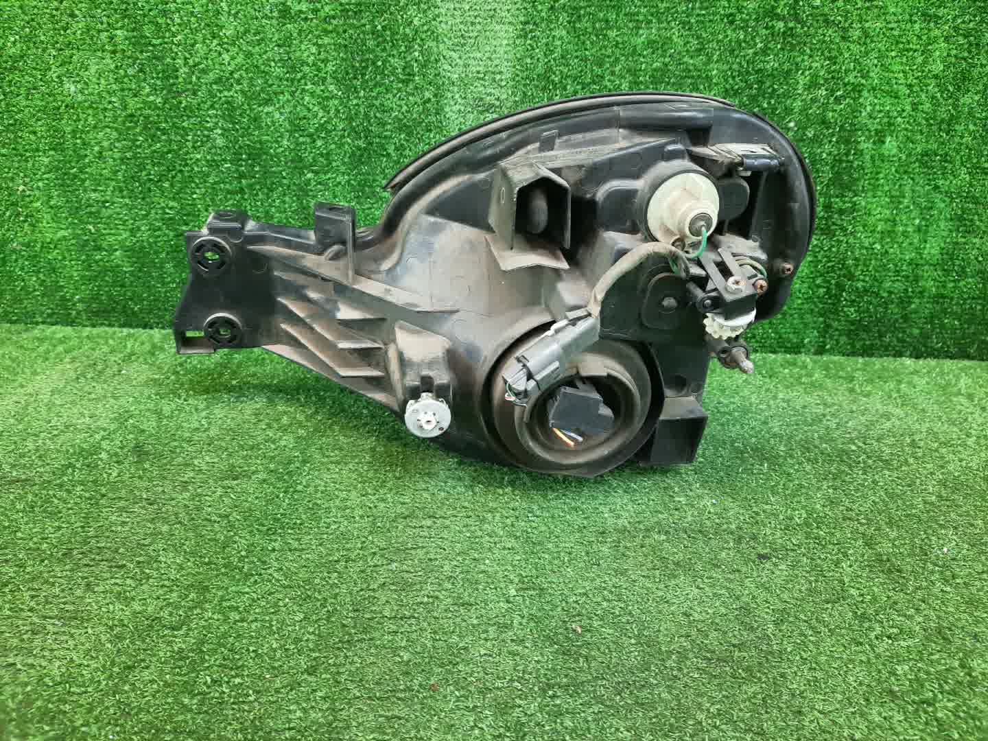 Фара правая передняя SUBARU IMPREZA WRX, IMPREZA GDA, GGA, GDD, GG2, GG9, GGD, GG3, GGC, GD3, GD2, GD9 2 ракурс