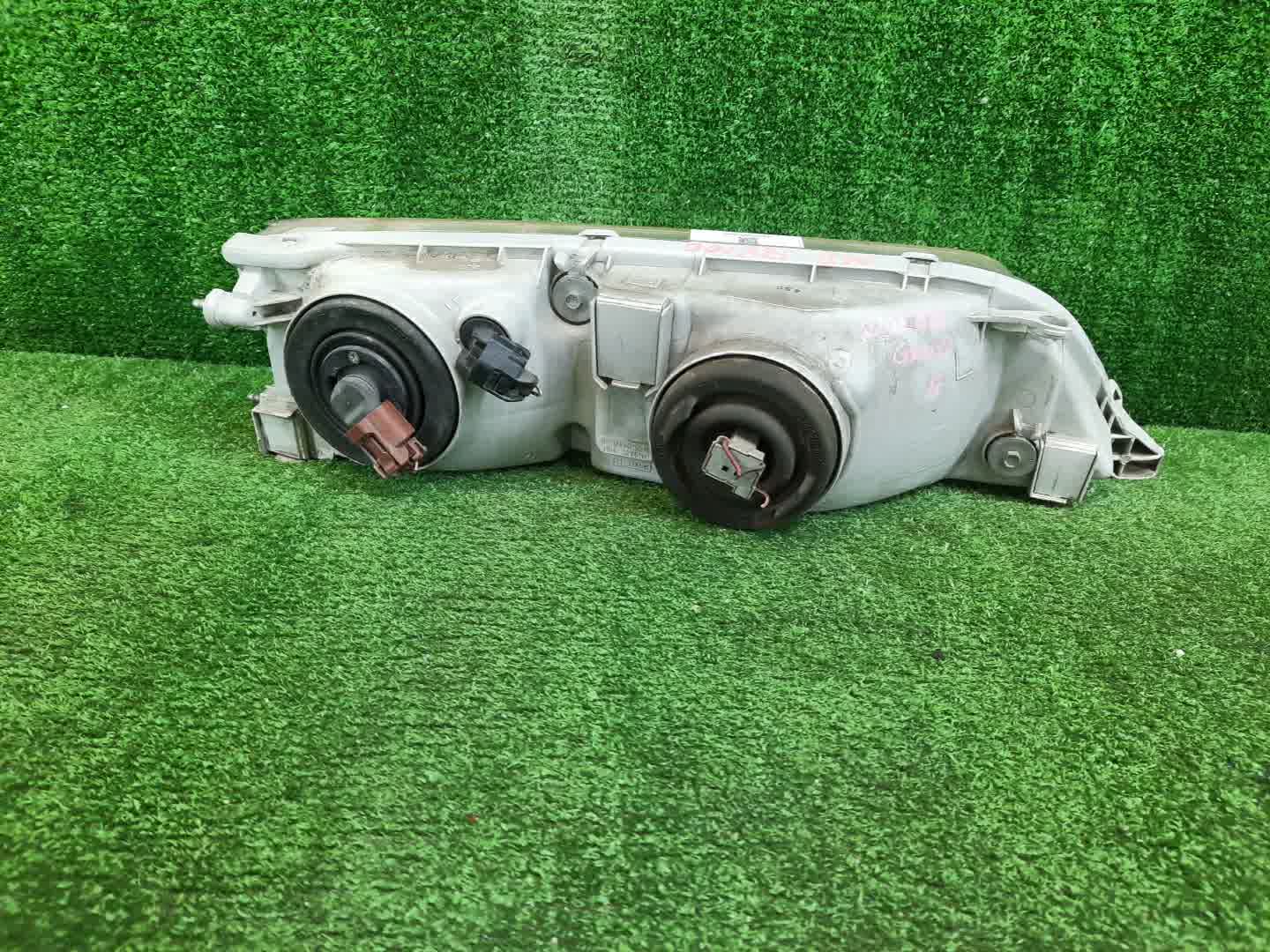 Фара левая передняя TOYOTA MARK II GX100, JZX100, JZX101, LX100, GX105, JZX105, SX100 2 ракурс