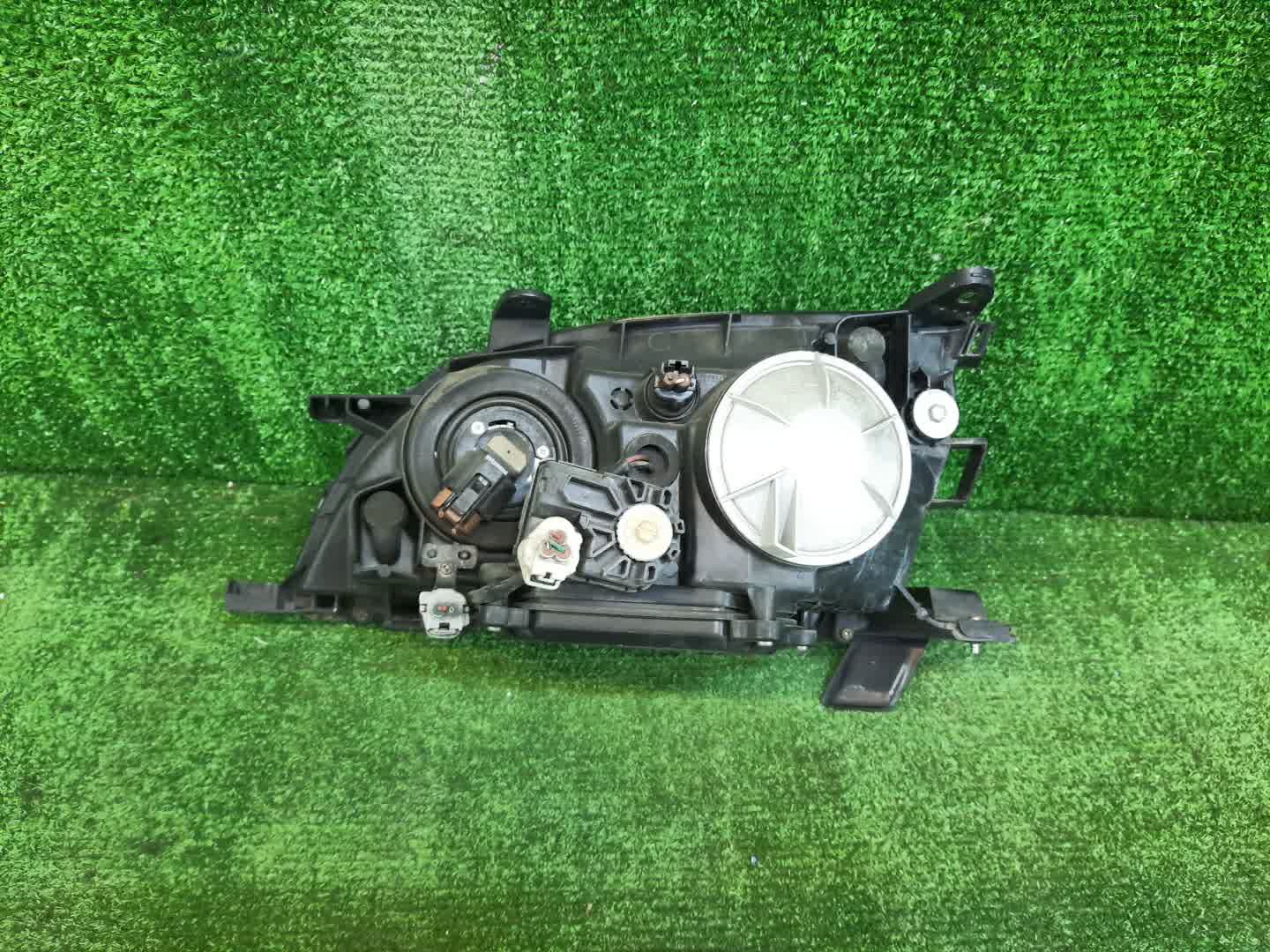 Фара правая передняя TOYOTA CALDINA ST215W, ST210G, ST215G, CT216, ST210, AT211, ST215, CT216G, AT211G 2 ракурс