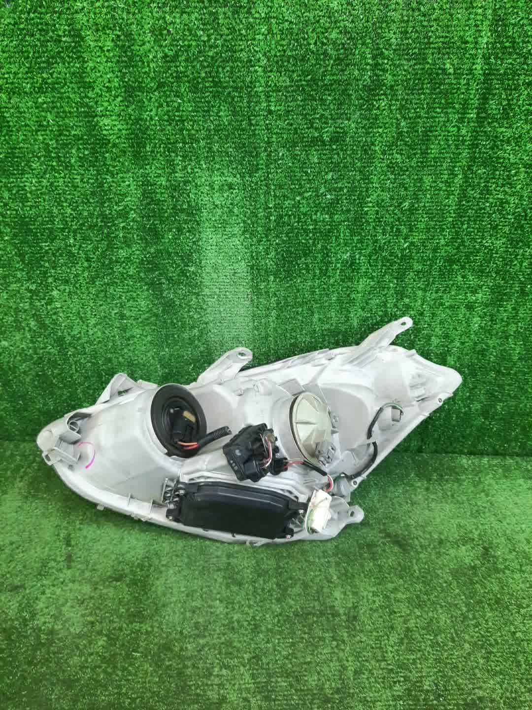Фара правая передняя TOYOTA CALDINA ST246W, AZT241W, AZT246W, ZZT241W 3 ракурс