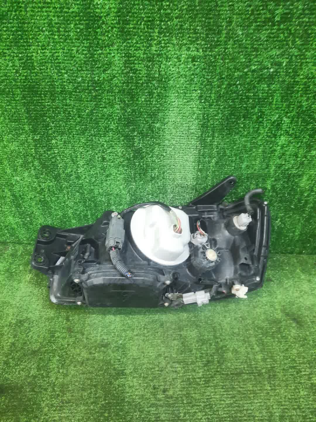 Фара правая передняя SUBARU LEGACY BH9, BE5, BH5, BHE, BHC, BE9 4 ракурс