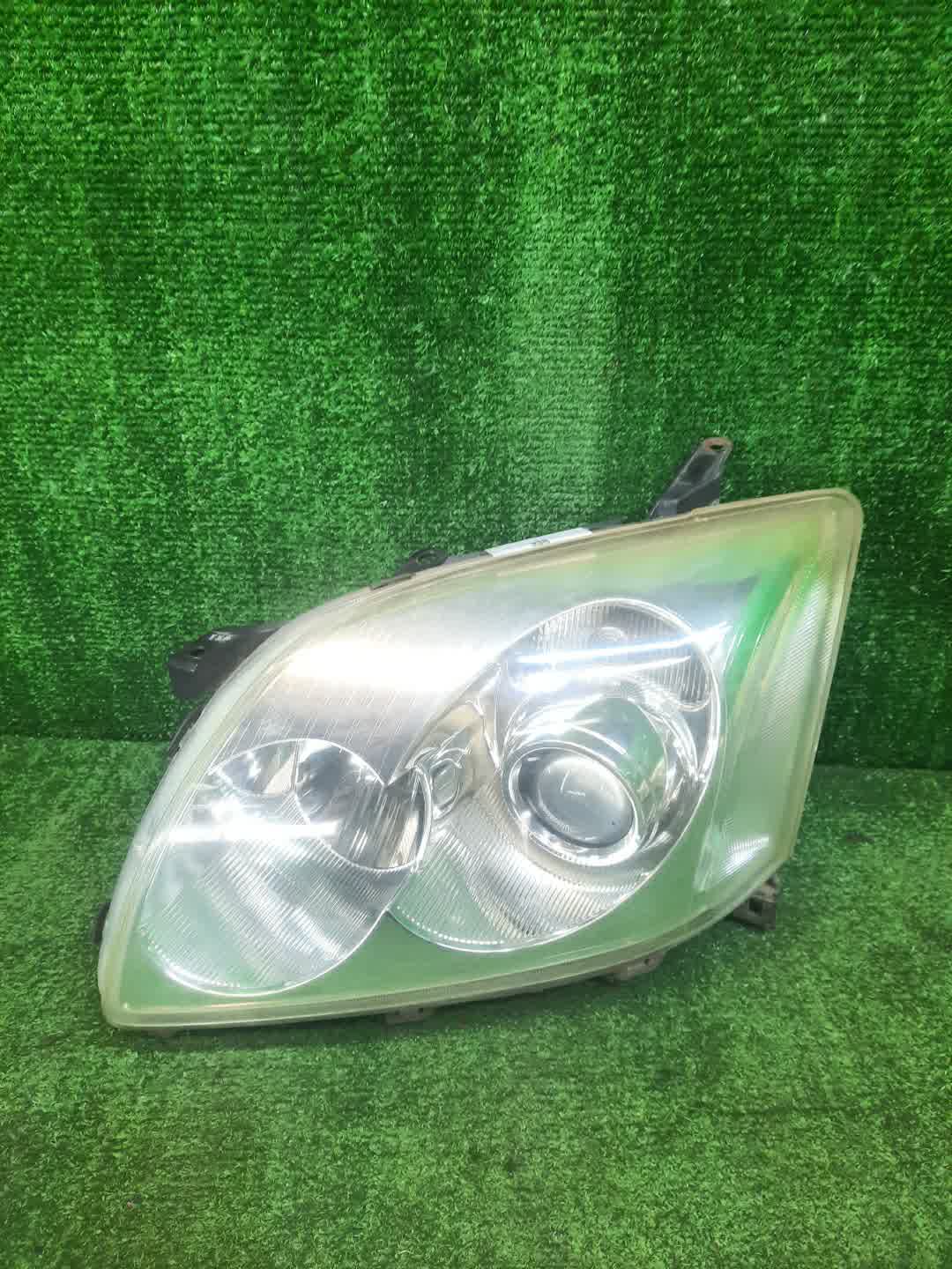Фара левая передняя TOYOTA AVENSIS ZZT251, AZT250, AZT255, AZT251 1 ракурс