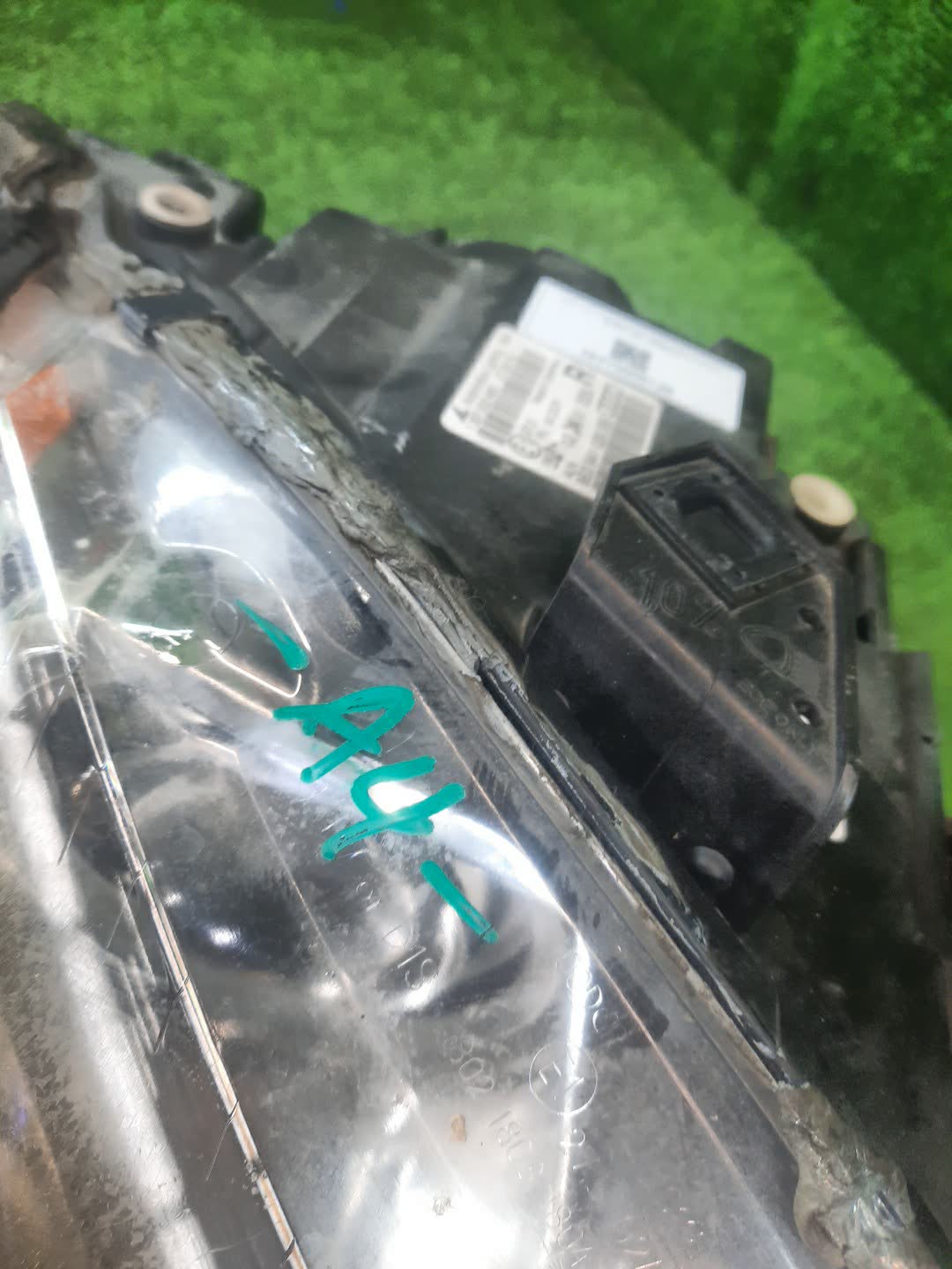 Фара правая передняя AUDI A4 8ED, 8E, 8HE, 8H7, 8E5, 8EC, B7, B6 3 ракурс